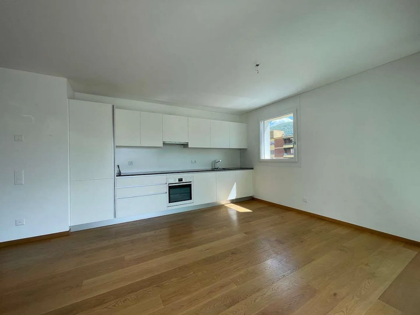 Melide, appartamento 3.5 locali con terrazza - Foto 3 di 7