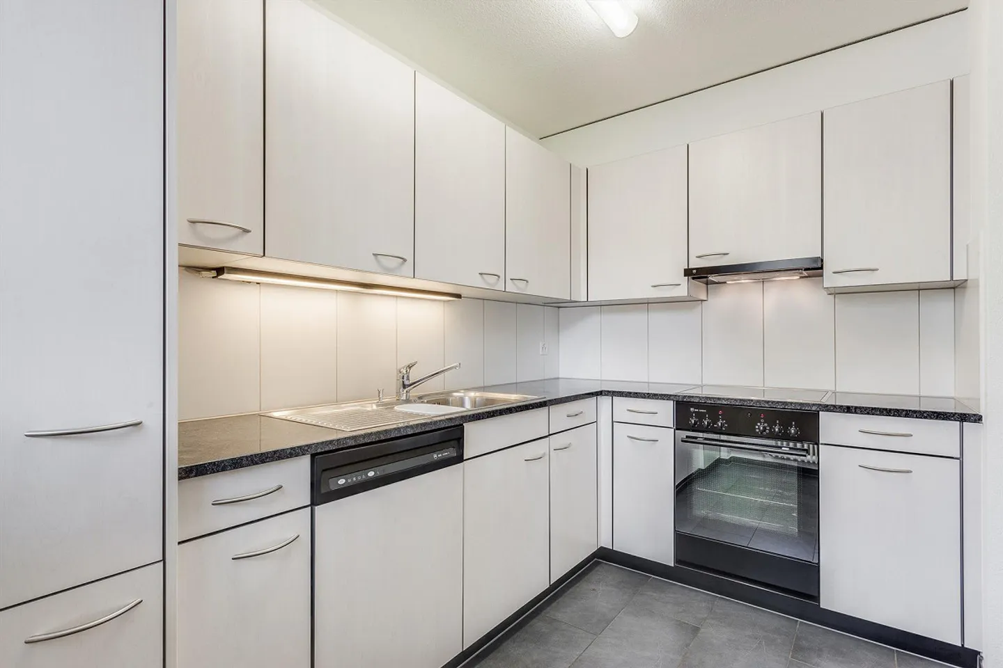 AFFITTARE SENZA DEPOSITO - Tranquillo eppure centralmente situato - Foto 3 di 7