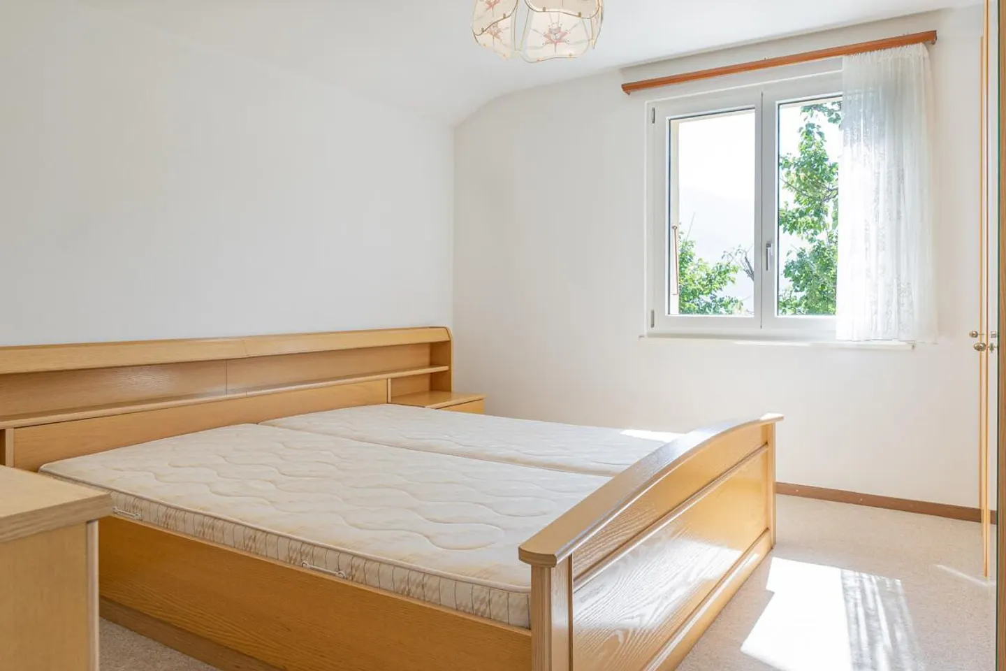 Casa unifamiliare ben tenuta con appartamento separato e molto potenziale - Foto 14 di 25