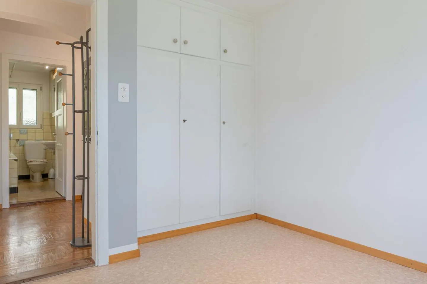 Casa unifamiliare ben tenuta con appartamento separato e molto potenziale - Foto 16 di 25