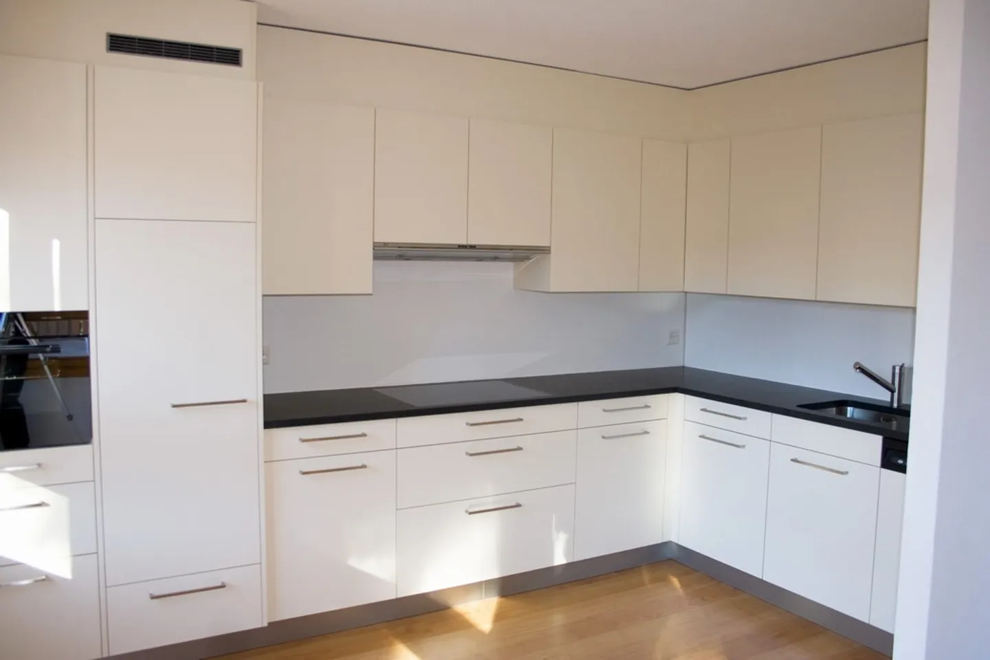 Helle 4.5-Zimmer-Wohnung - Foto 3 von 9