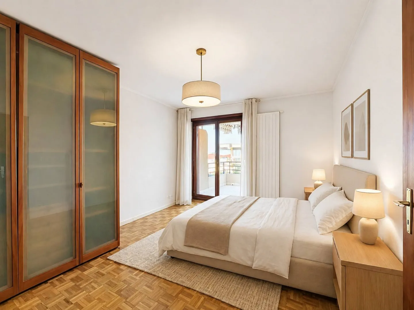 Attico con 2,5 stanze, grande balcone e vista lago - Foto 5 di 7