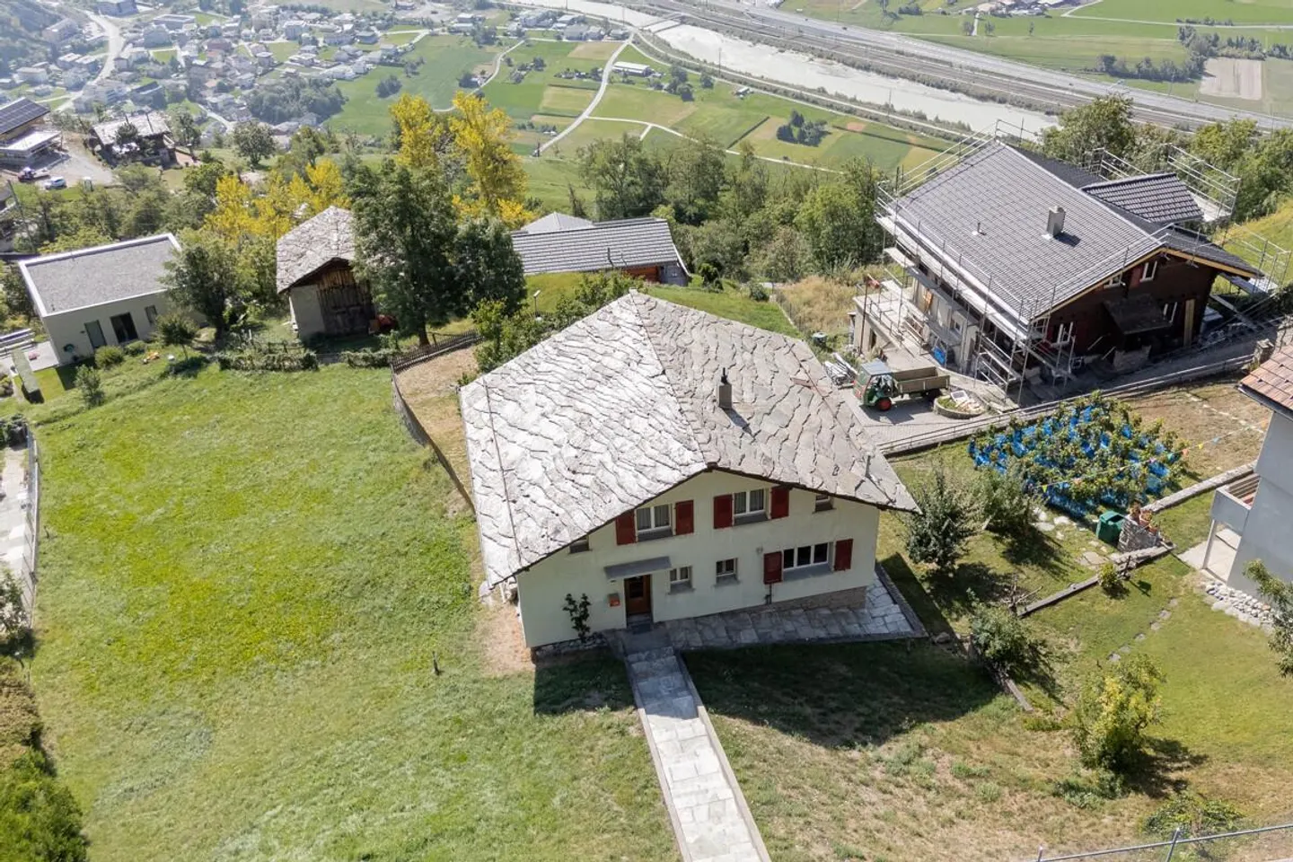 Casa unifamiliare ben tenuta con appartamento separato e molto potenziale - Foto 22 di 25