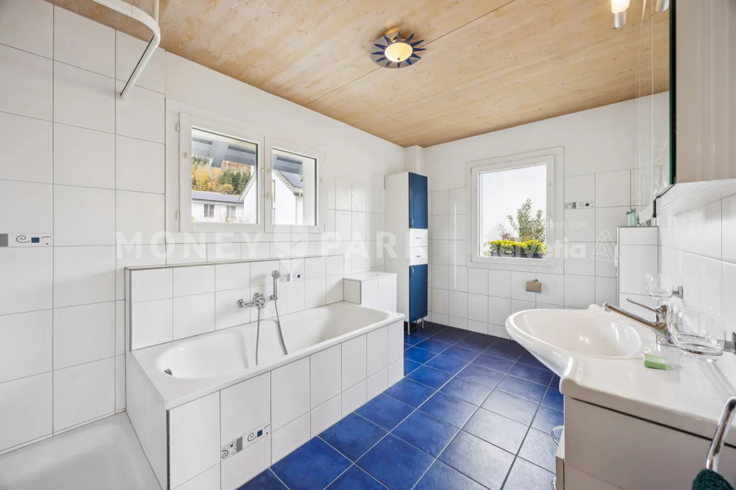 Charmante maison individuelle de 8,5 pièces avec beaucoup d'espace pour la famille et les loisirs - Photo 6 sur 13