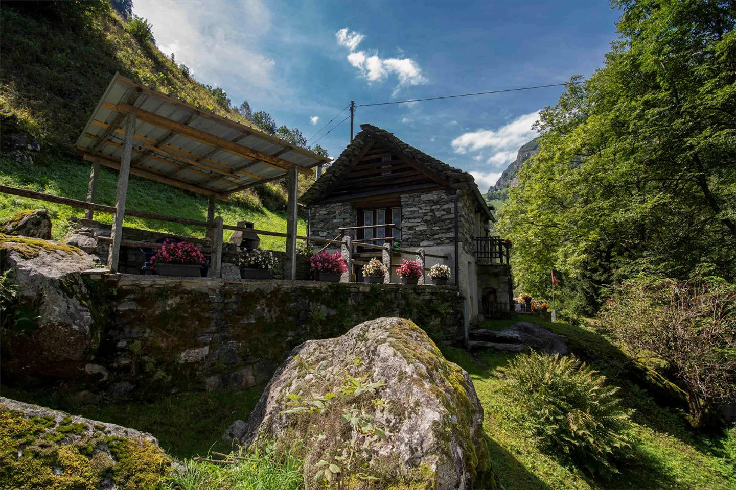 Originali rustici immersi nel verde - Foto 4 di 13
