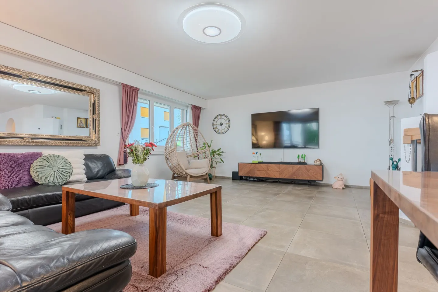 Geräumige Wohnung mit grosser Terrasse - Foto 2 von 26