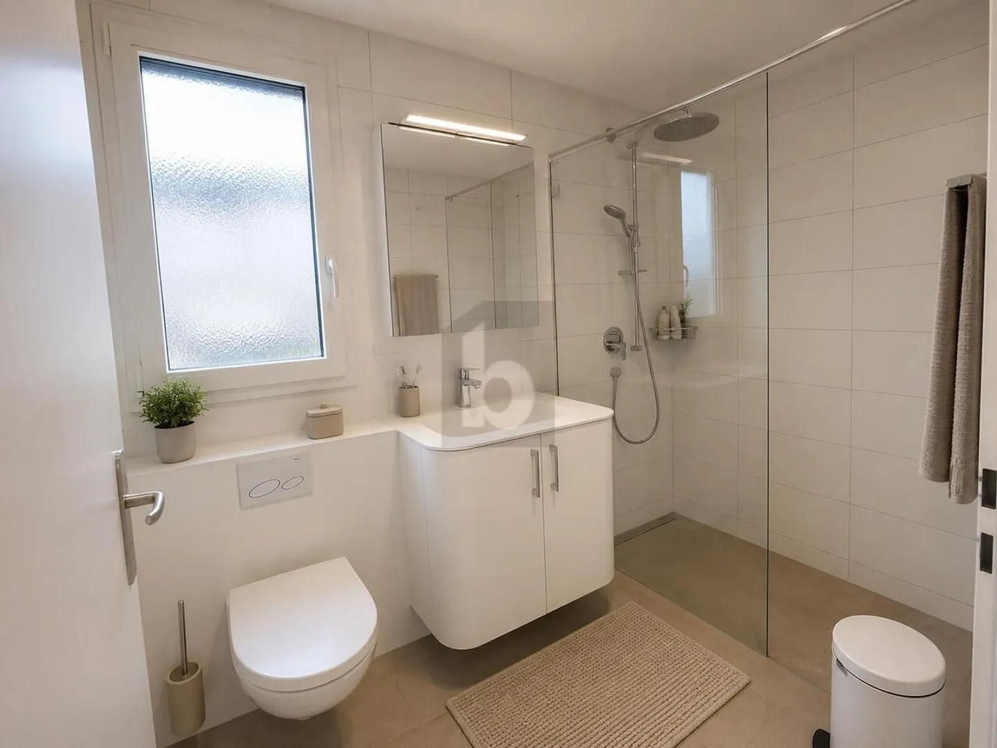 TOP RENOVATED AND QUIET WITH A VIEW - Photo 4 of 6