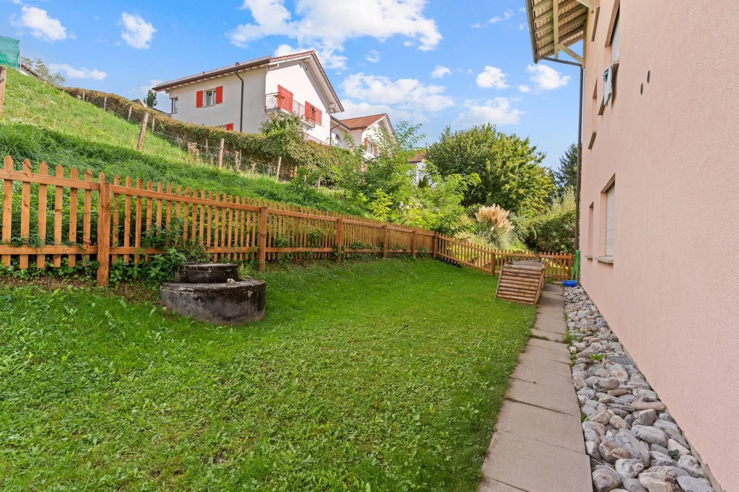 Geräumige Wohnung mit grosser Terrasse - Foto 24 von 26