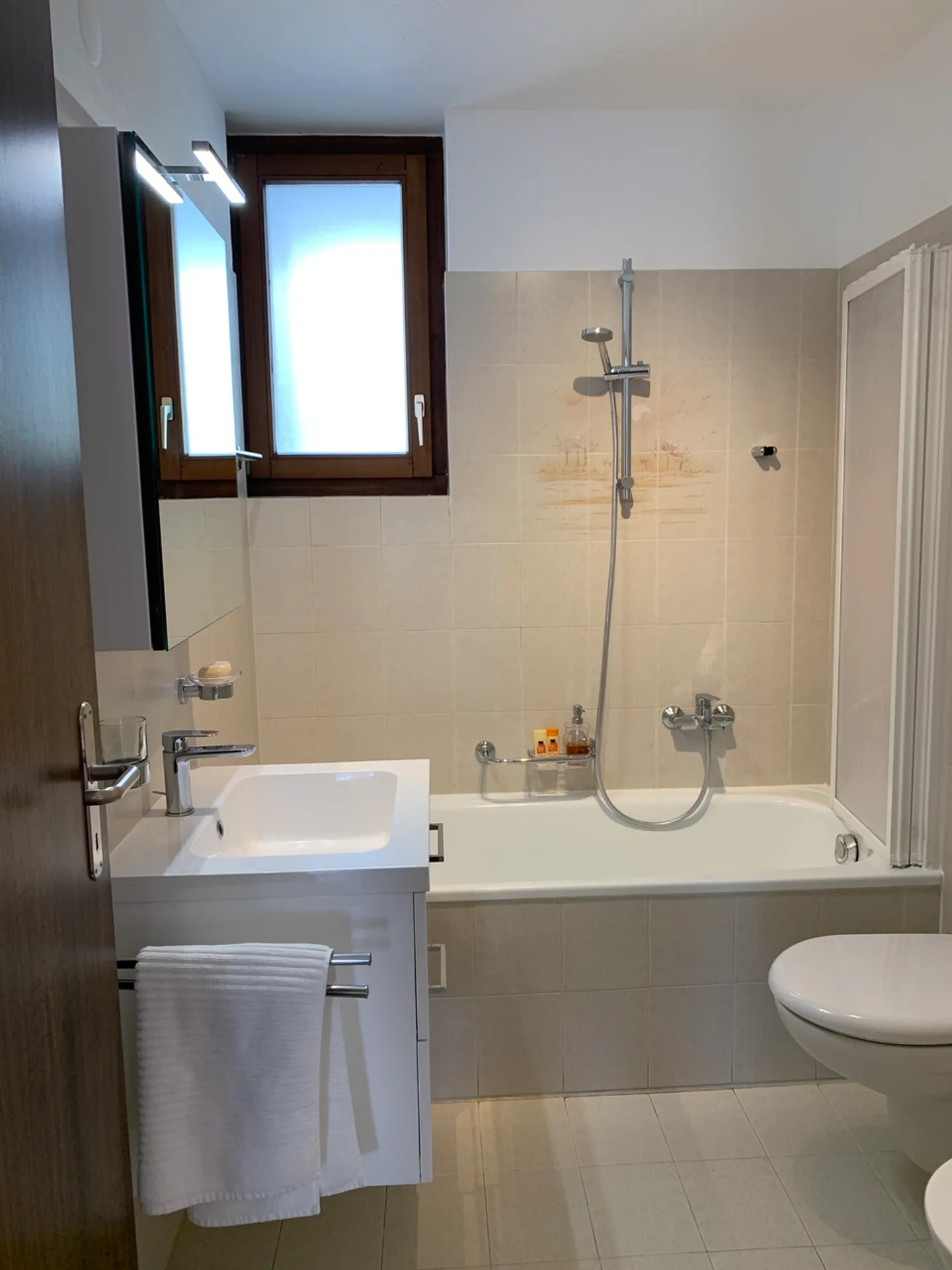 Appartamento ammobiliato in affitto - Foto 8 di 11