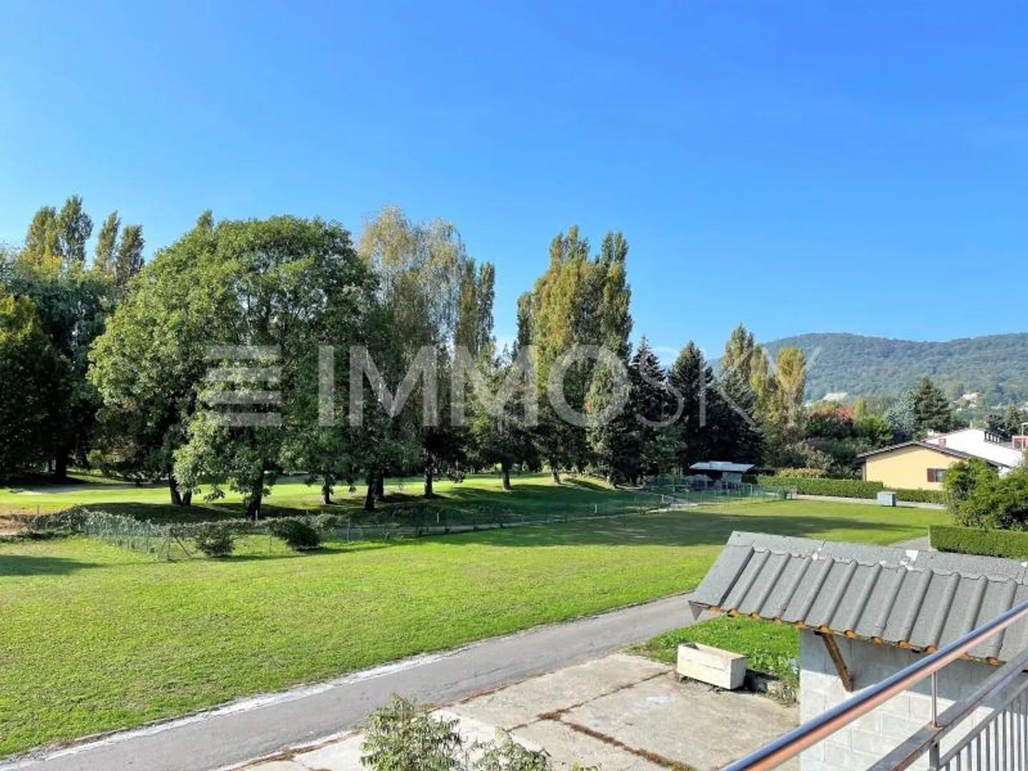 Pace e tranquillità, lontano dal traffico cittadino - Foto 2 di 6