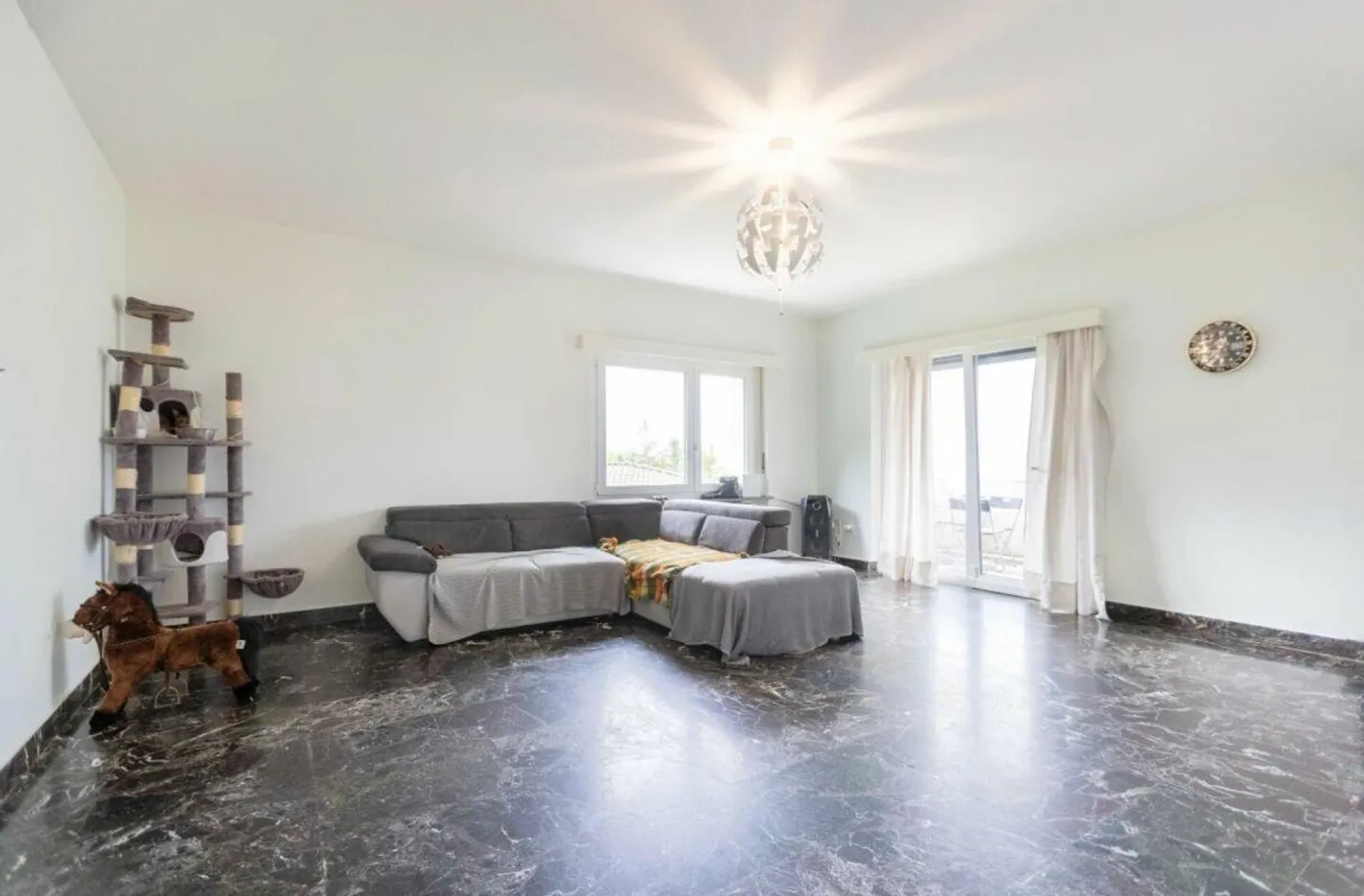 Casa bifamiliare con due appartamenti indipendenti a Sant'Antonino - Foto 7 di 16
