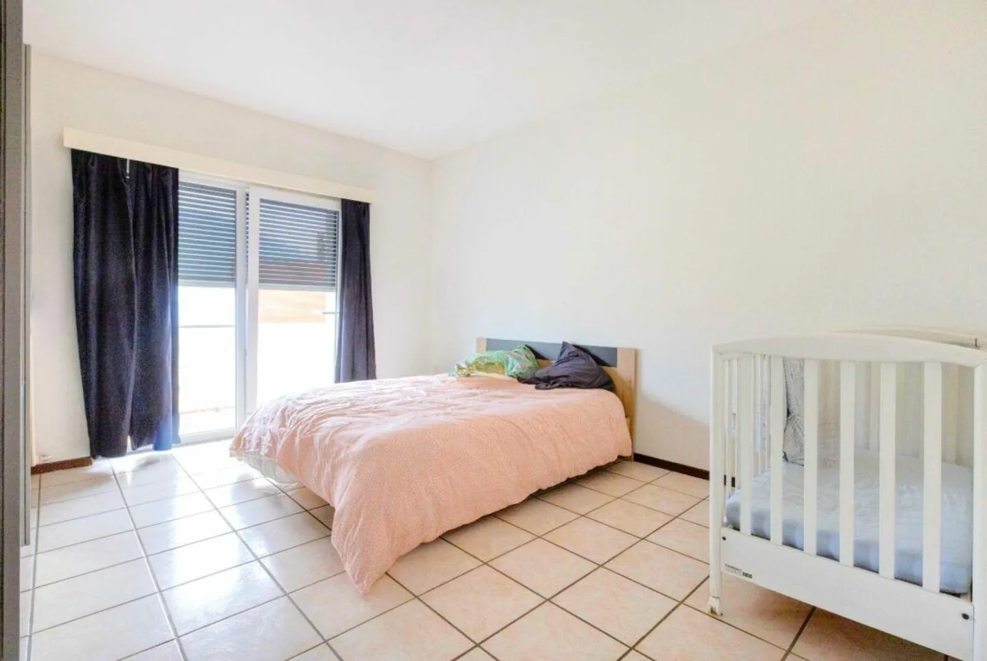Casa bifamiliare con due appartamenti indipendenti a Sant'Antonino - Foto 10 di 16