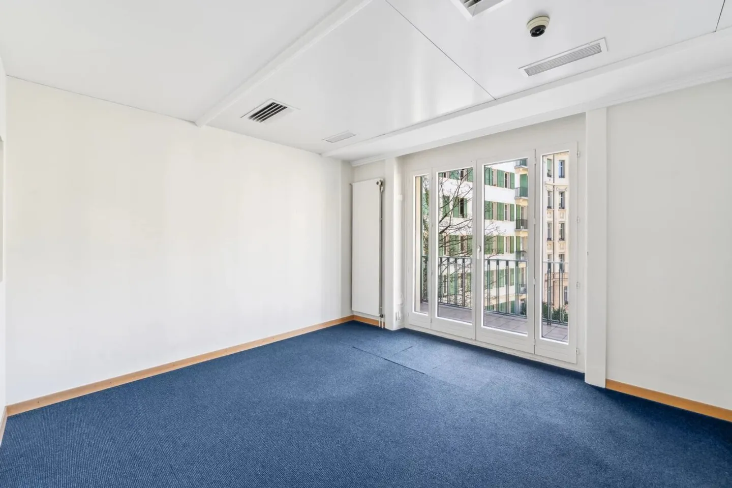 Beautiful spaces for rent in Malagnou - Photo 13 of 13