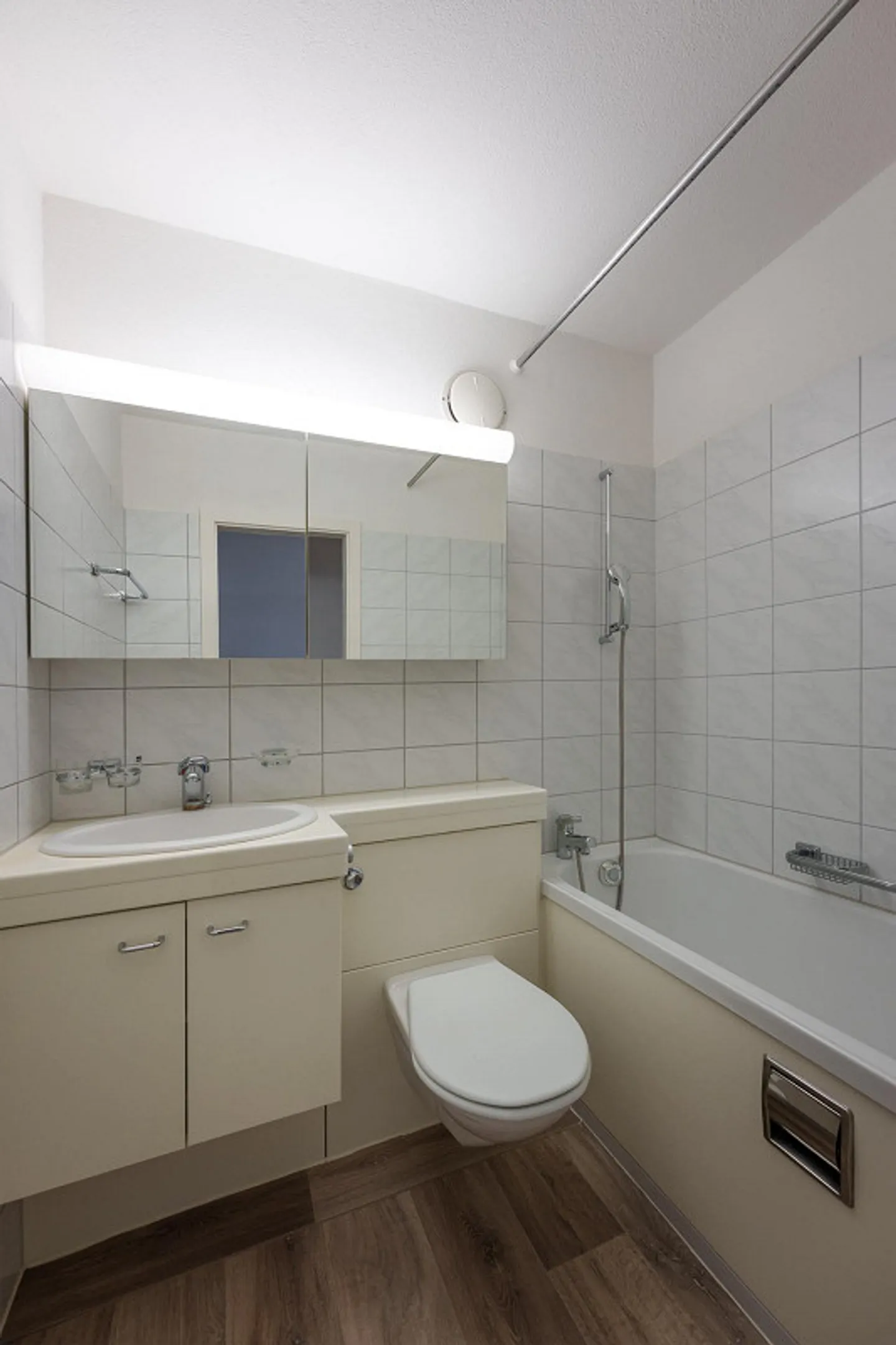 Wohnung im Kern von Embrach (Befristet) - Foto 4 di 7