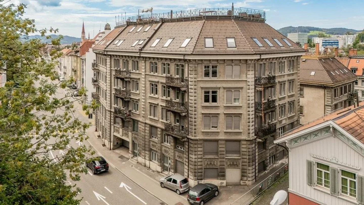 Moderne 3.5-Zimmer-Wohnung an top Lage - Foto 1 von 8