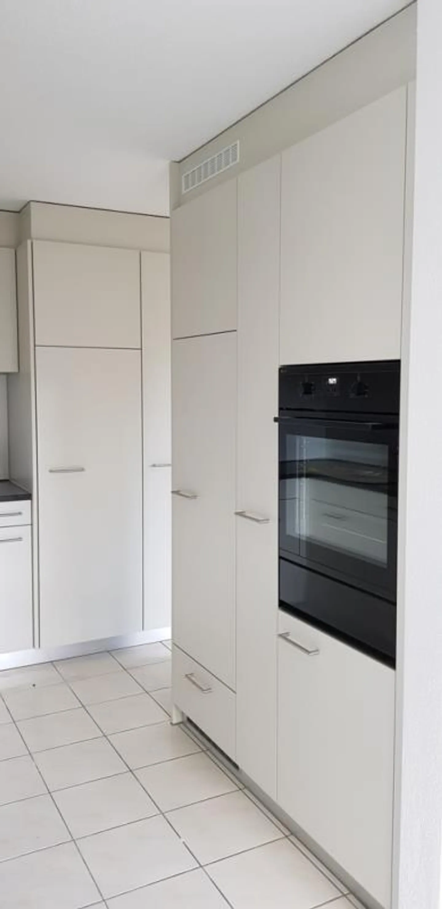 Belle appartement de 2,5 pièces dans un emplacement attrayant - Photo 2 sur 8