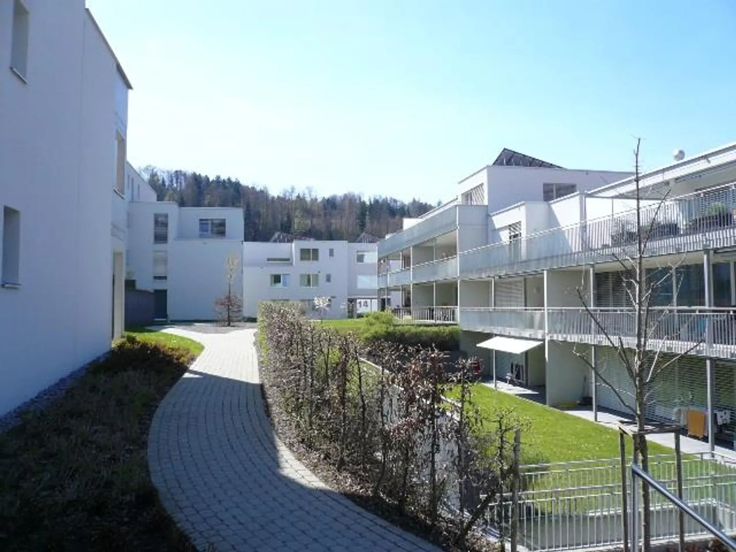 Apartment with a view of greenery! - Photo 7 of 7