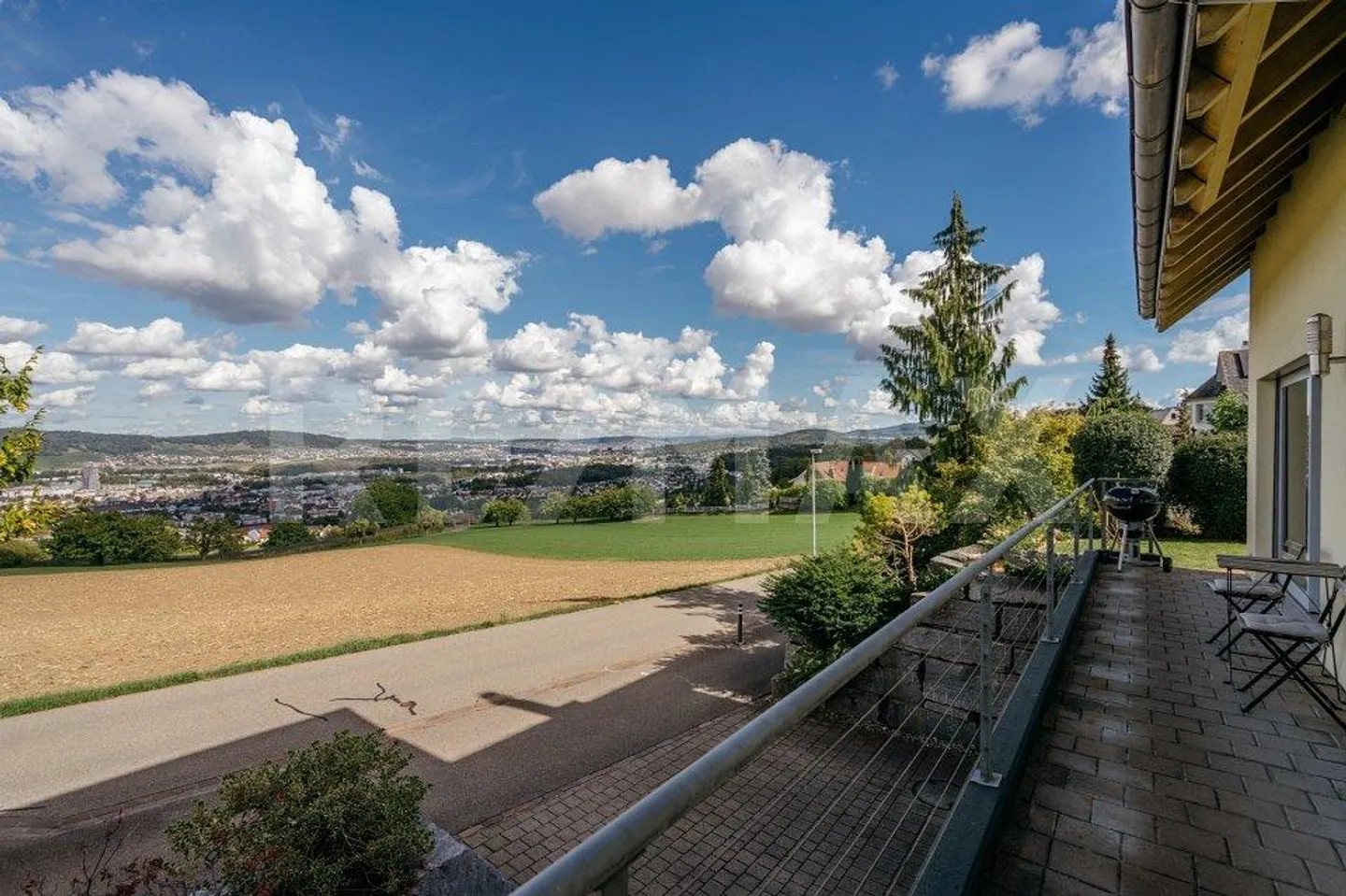 Où la lumière et le panorama façonnent les espaces : Maison individuelle au Heitersberg - Photo 7 sur 13