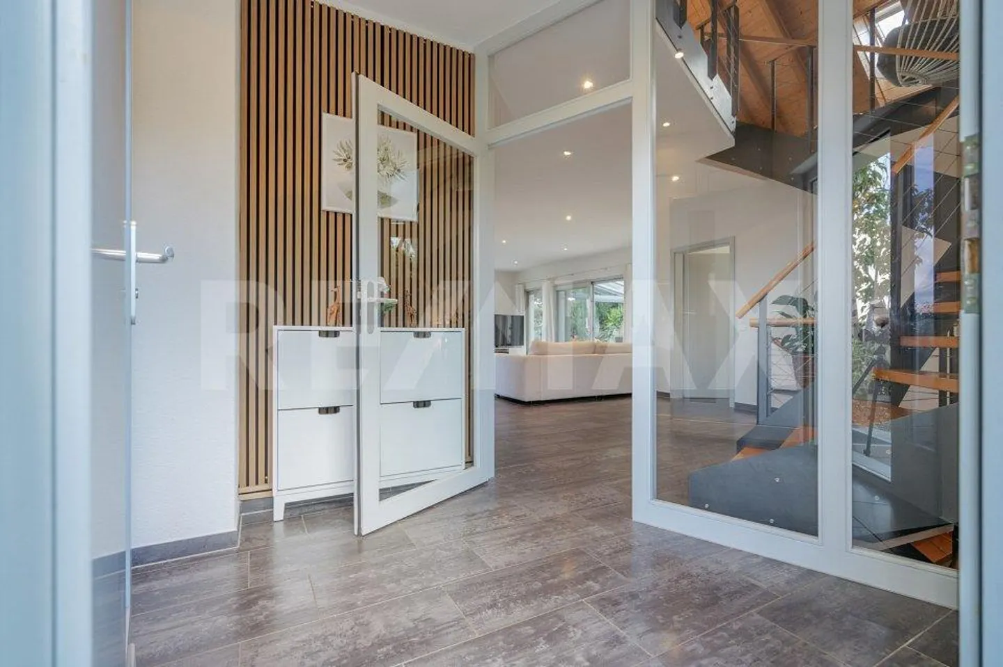 Où la lumière et le panorama façonnent les espaces : Maison individuelle au Heitersberg - Photo 12 sur 13