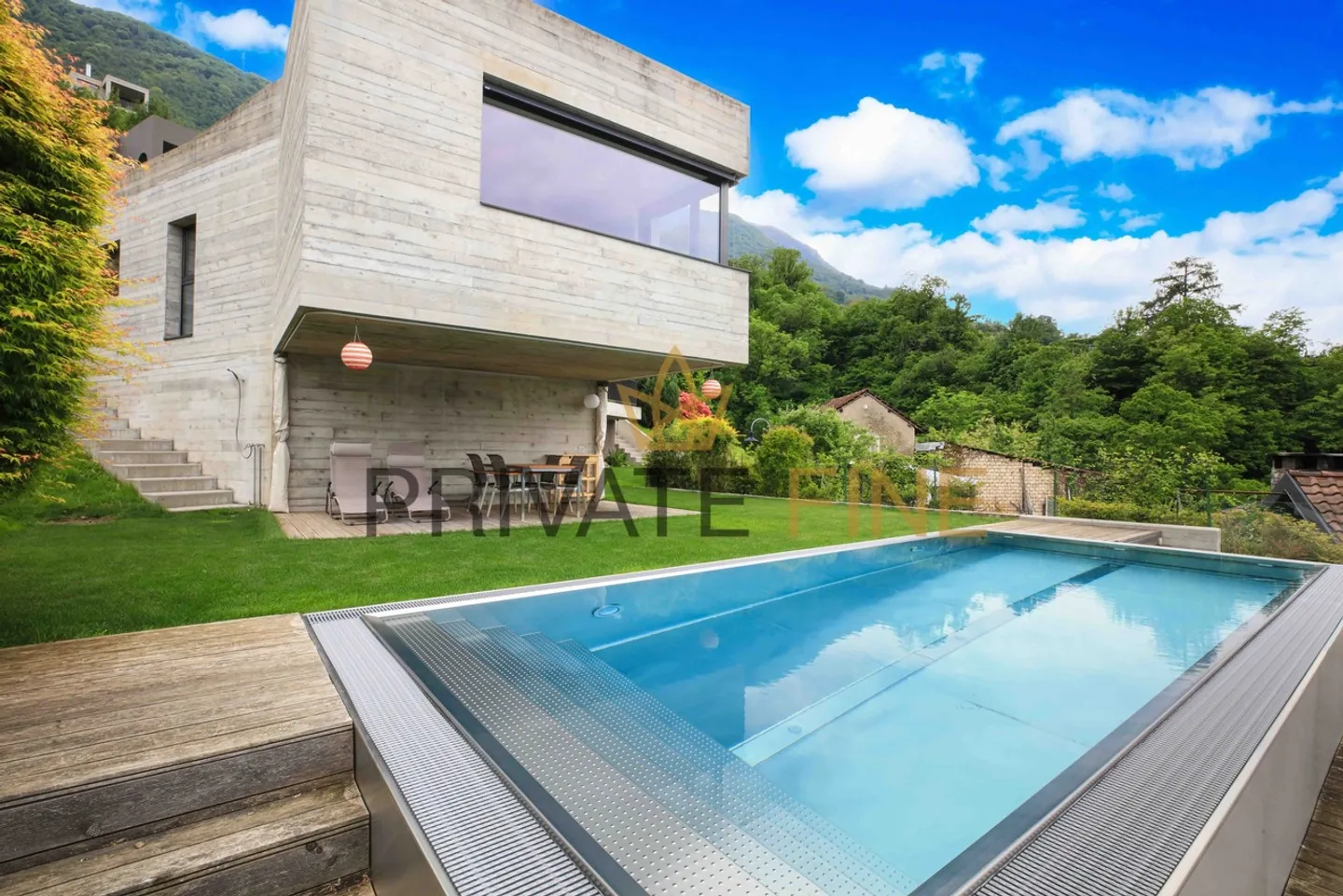 Villa Designer 6.5 pièces avec piscine et vue sur le lac sans restriction (30) - Photo 1 sur 18