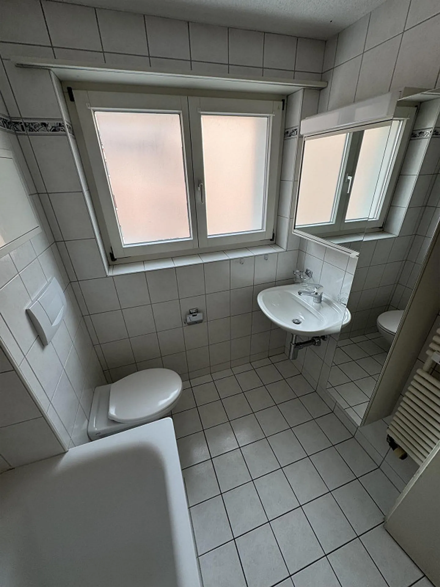 5-Room Apartment - Photo 3 of 10