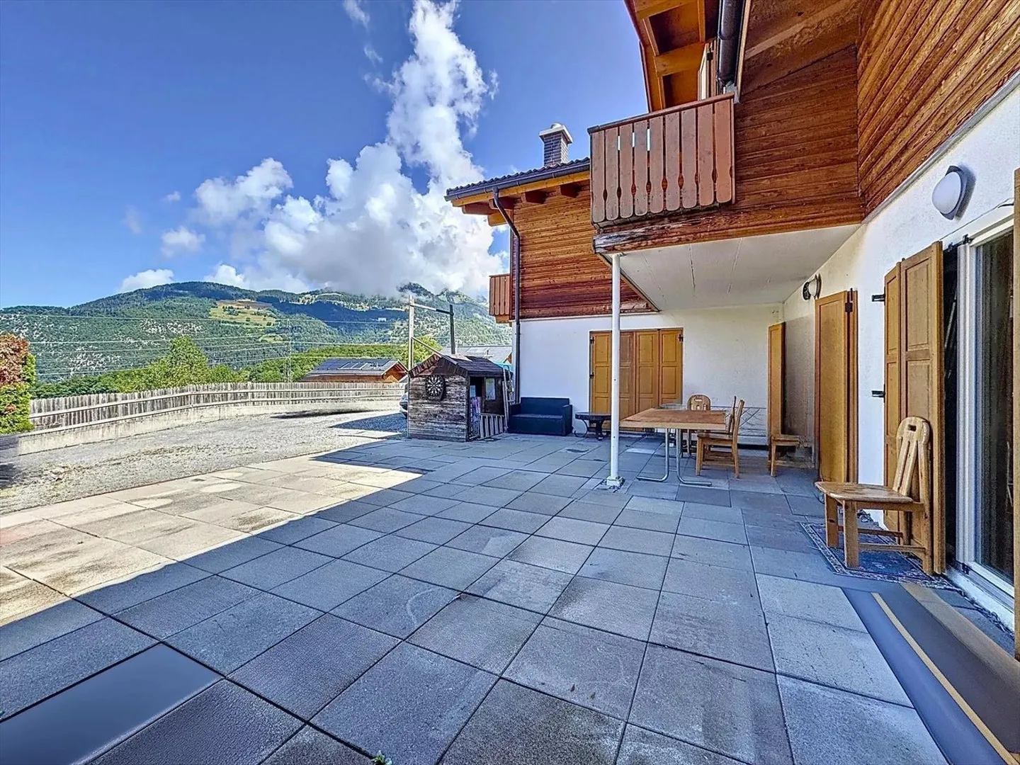 Gelegenheit im Herzen des Dorfes! - Foto 2 von 6