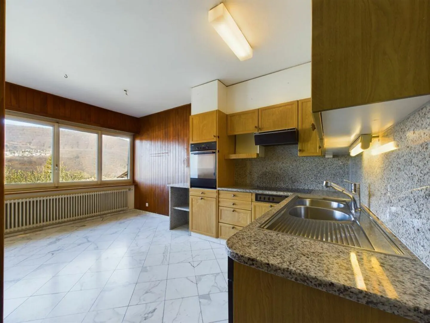 Maison individuelle lumineuse avec un grand potentiel - Photo 11 sur 20