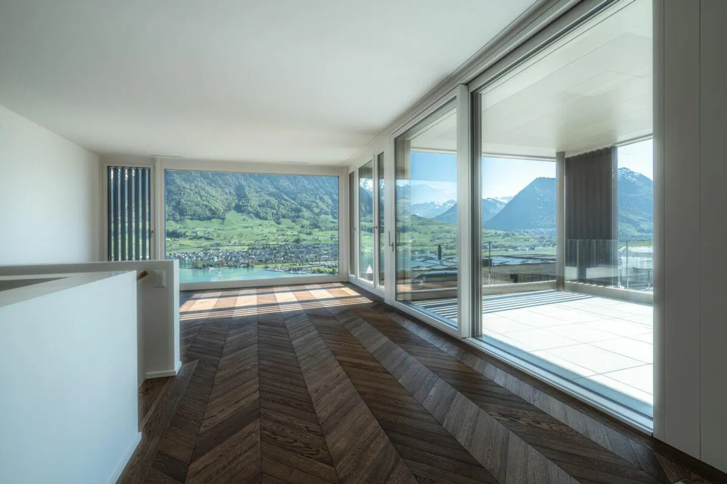 Architecture, Comfort and Sustainability with a View - Photo 4 of 8