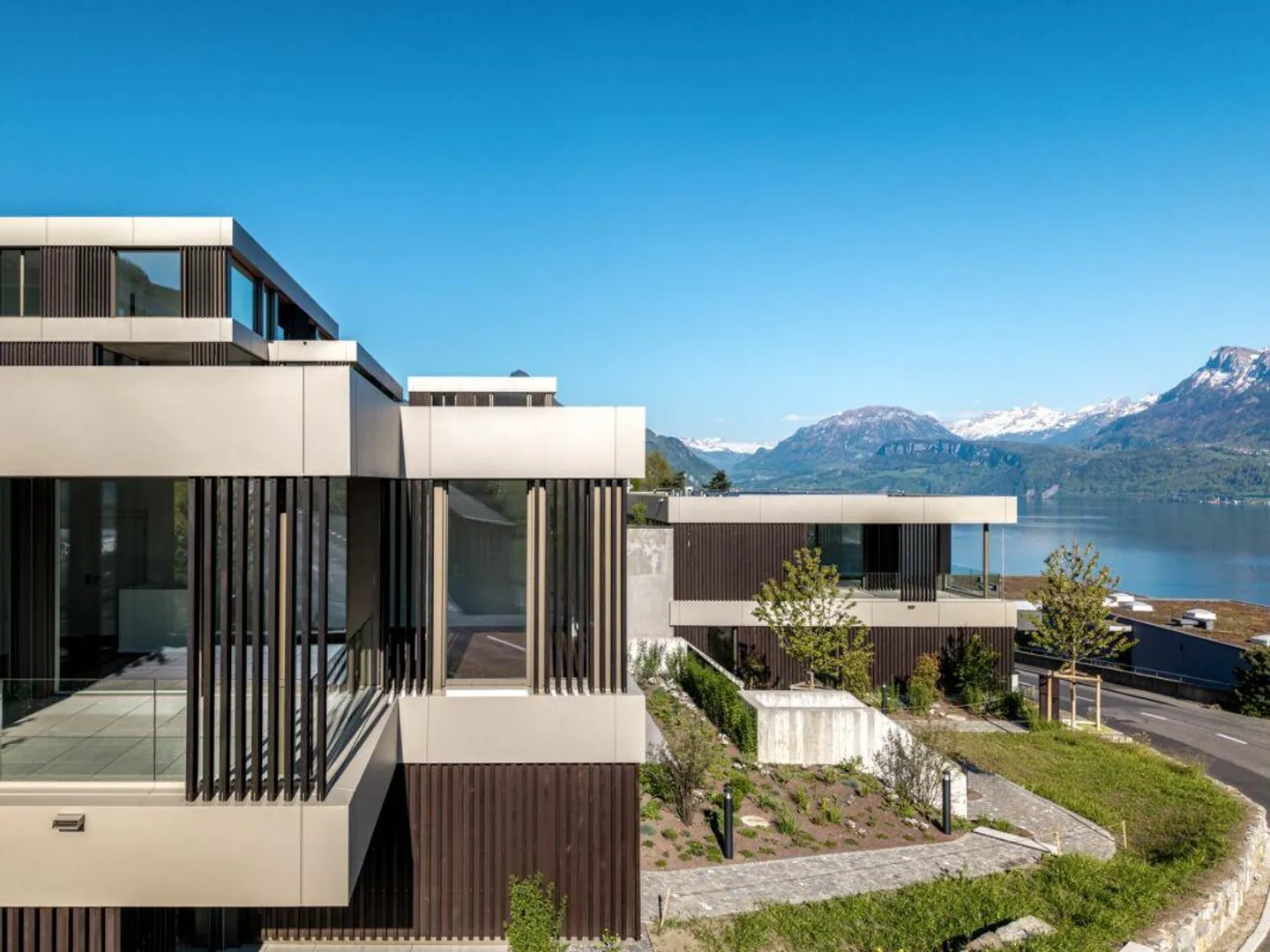 Architecture, Comfort and Sustainability with a View - Photo 6 of 8