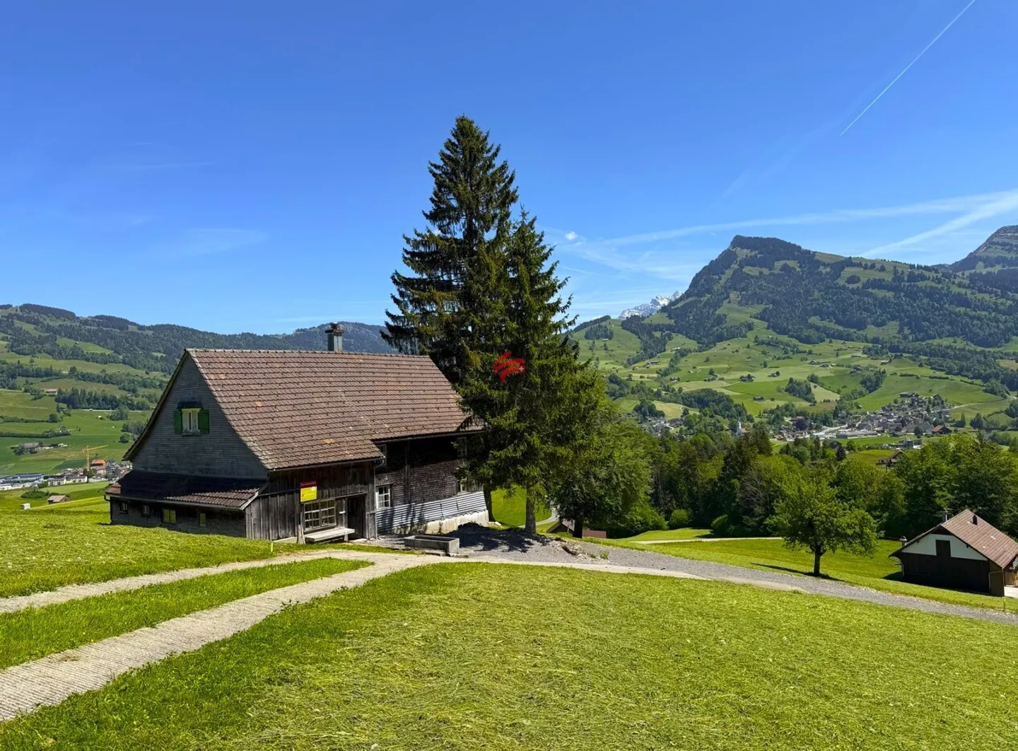 Charmantes Familienhaus in der Natur - Foto 1 von 15