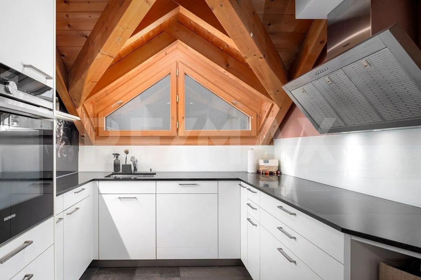 Special living experience in the middle of Tuggen! Large 3.5-room penthouse... - Photo 6 of 13