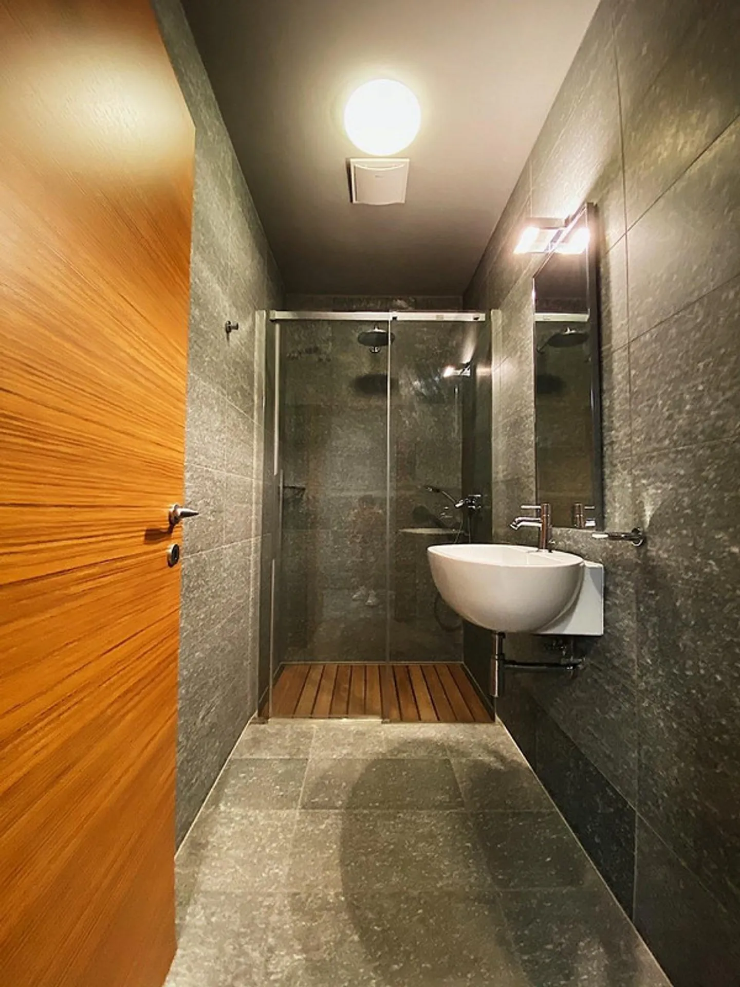 À louer 3.5 pièces dans une résidence prestigieuse - Albonago - Photo 14 sur 17