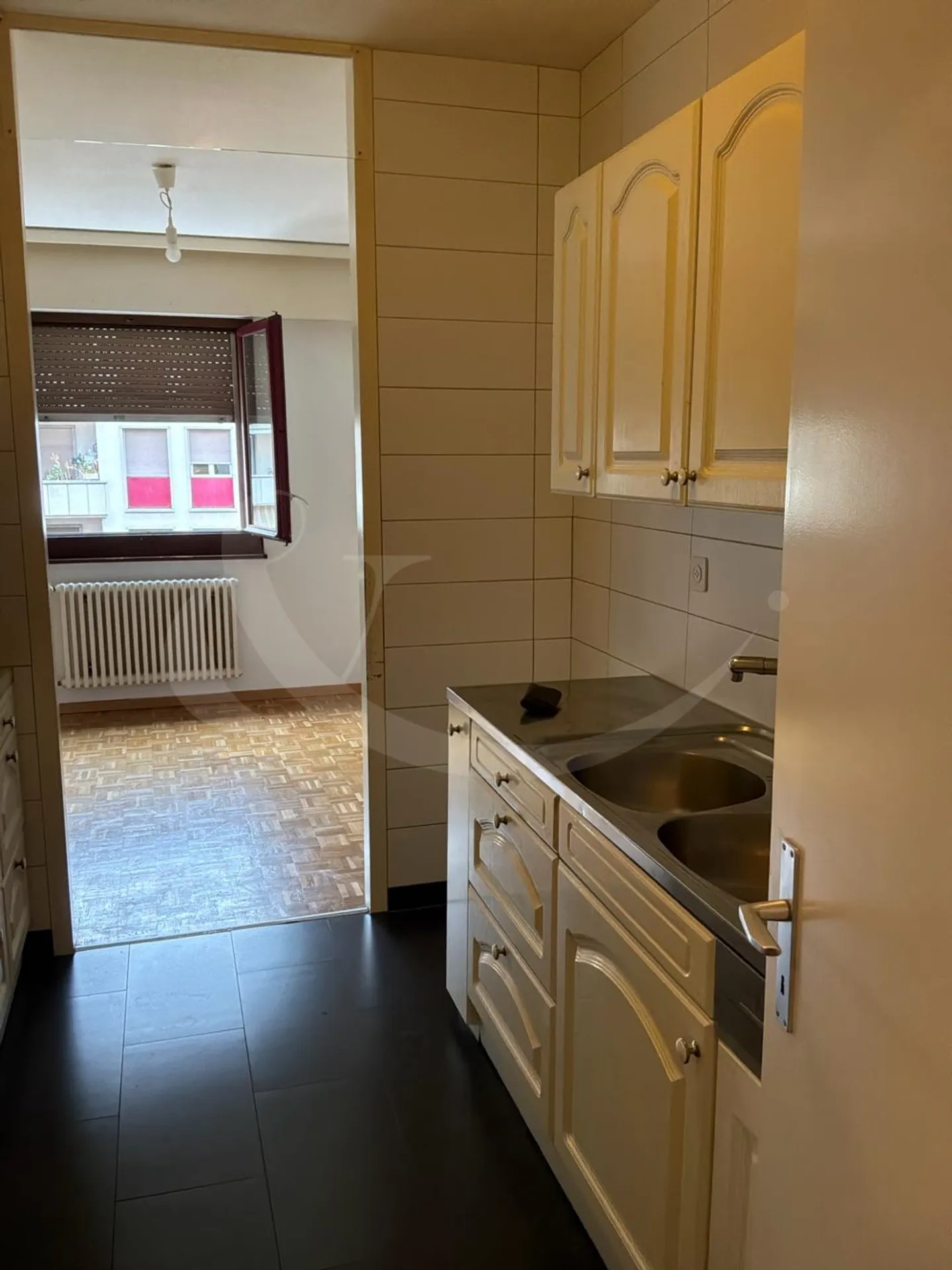 Charming 4-Room Apartment - Photo 1 of 5