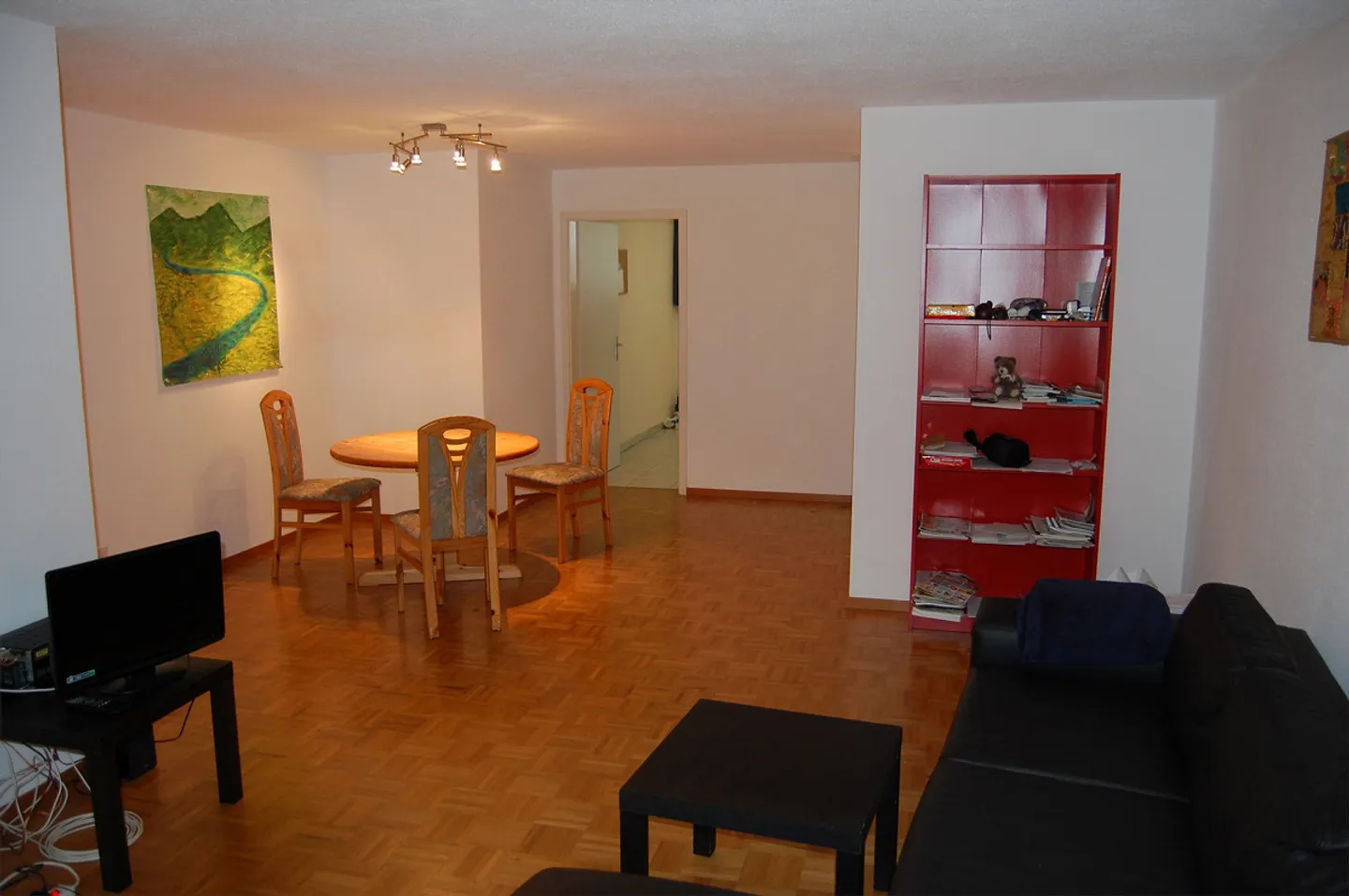 3.5 Room Luxury Location - Photo 3 of 15