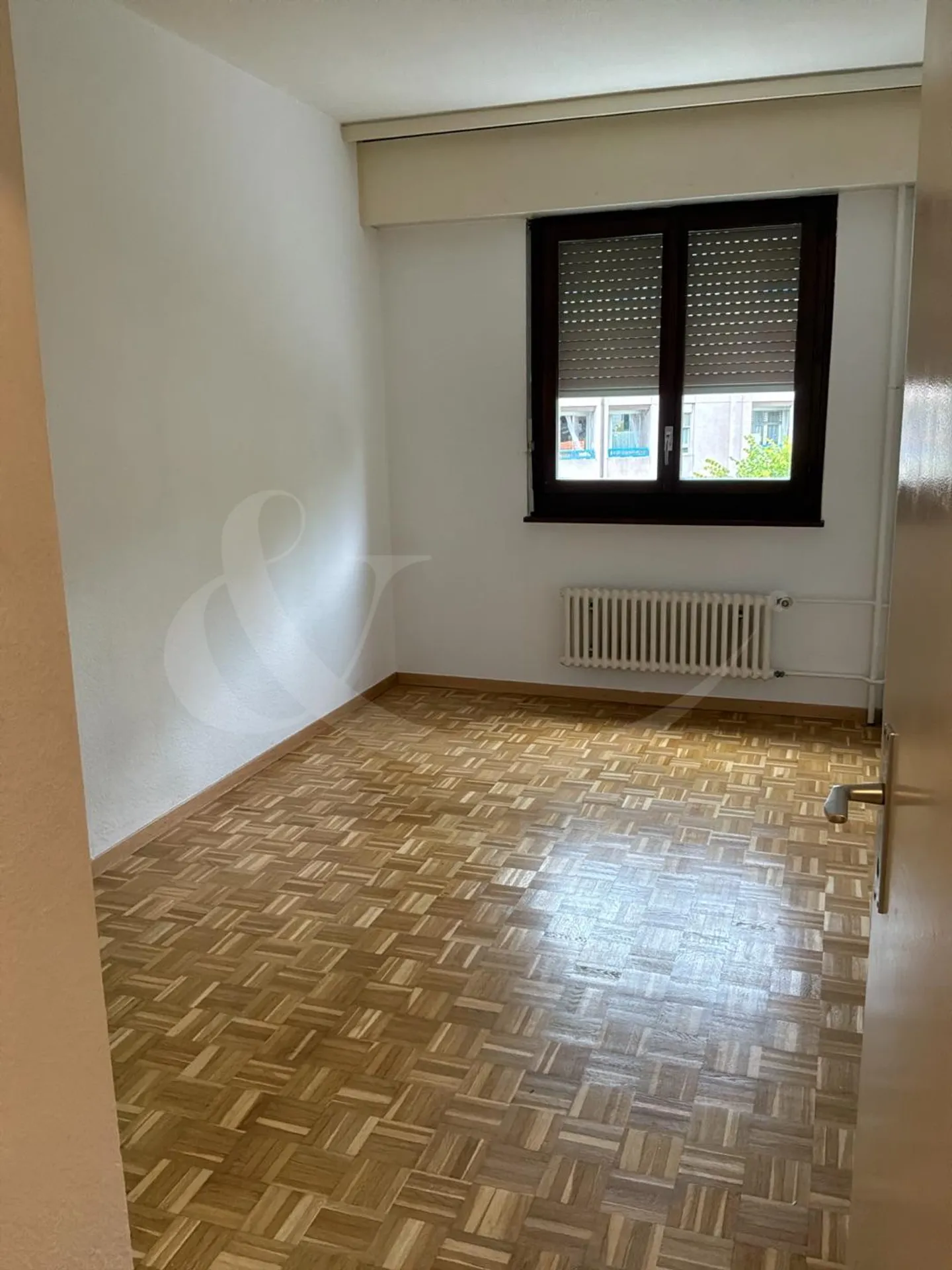 Charming 4-Room Apartment - Photo 4 of 5
