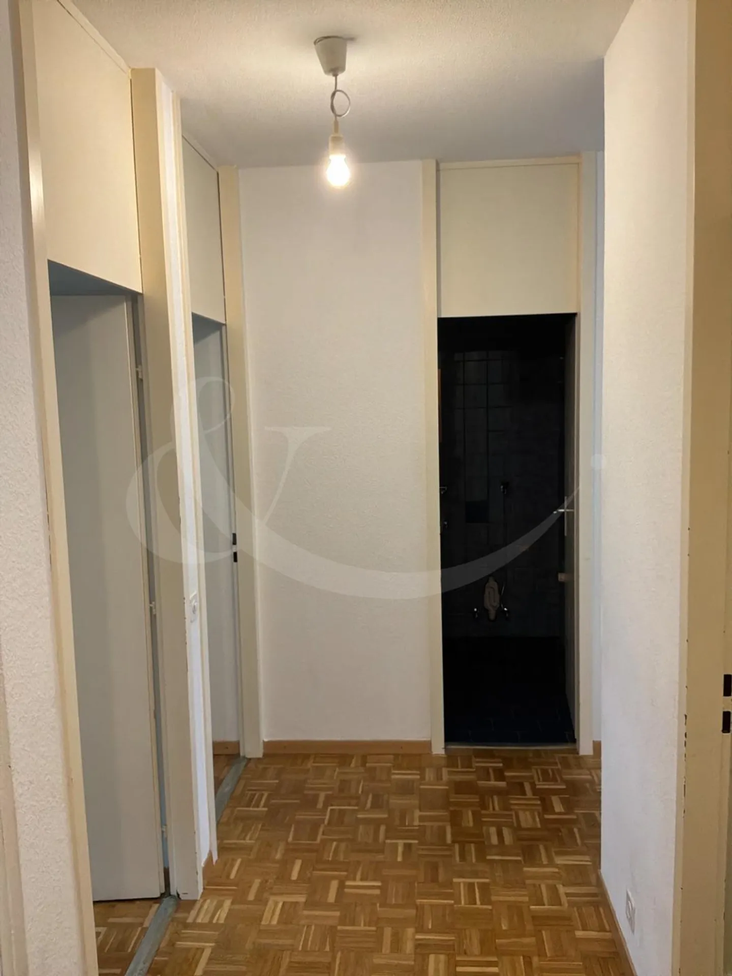 Charming 4-Room Apartment - Photo 5 of 5