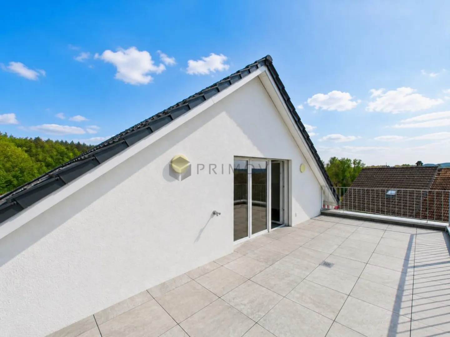 Vivre avec vue - Appartement lumineux de 4,5 pièces avec un prêt hypothécaire de 1,01 % - Photo 1 sur 13