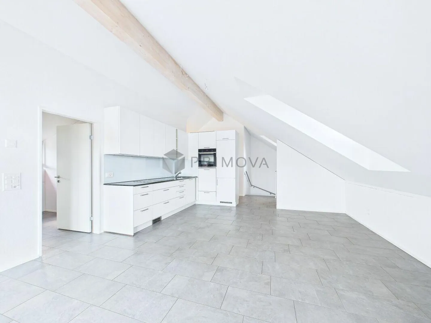 Vivre avec vue - Appartement lumineux de 4,5 pièces avec un prêt hypothécaire de 1,01 % - Photo 2 sur 13