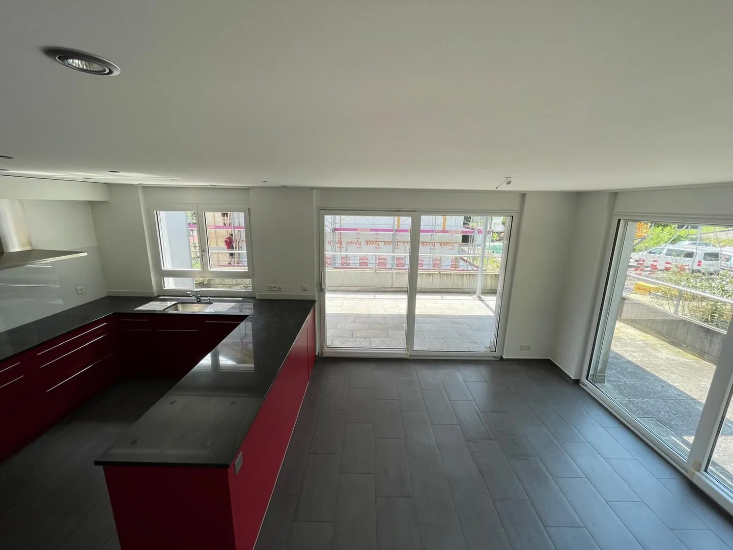 Charming 5.5-Room Semi-Detached House in Weggis with Lake View - Photo 3 of 18