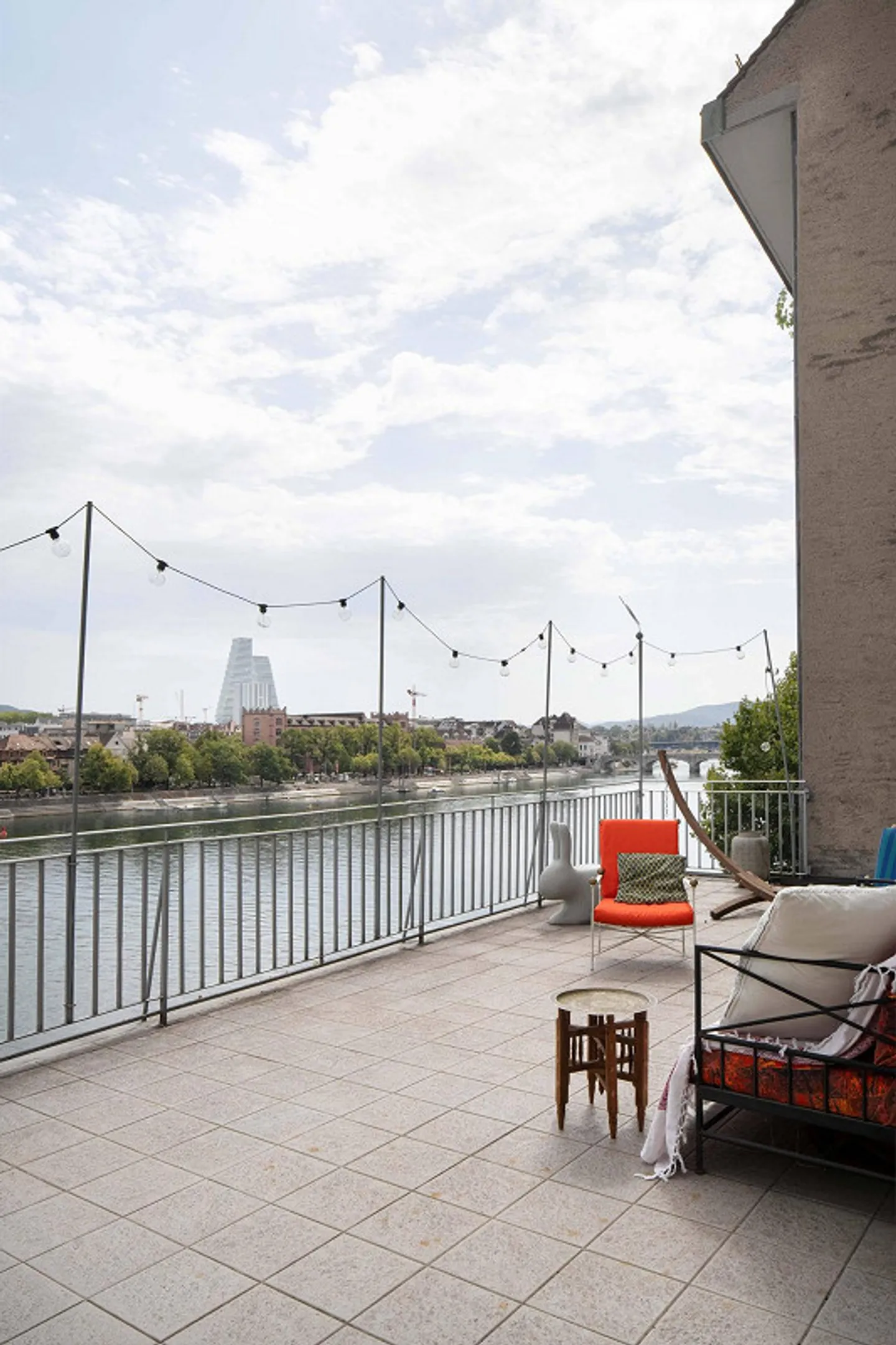 Appartamento esclusivo con grande terrazza sul tetto direttamente sul Reno - Foto 9 di 11