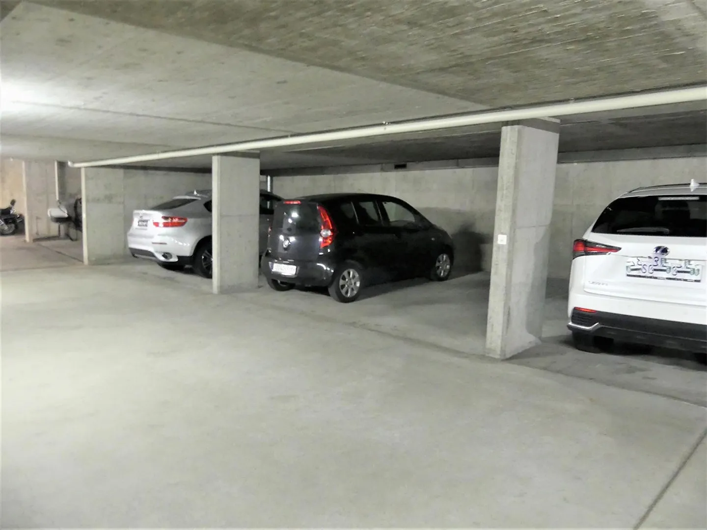 Underground parking space in the west of the city - Photo 2 of 2