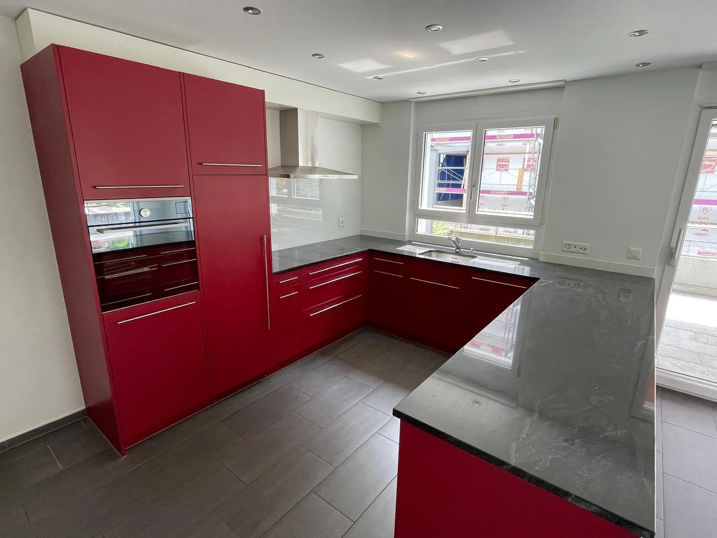 Charming 5.5-Room Semi-Detached House in Weggis with Lake View - Photo 4 of 18