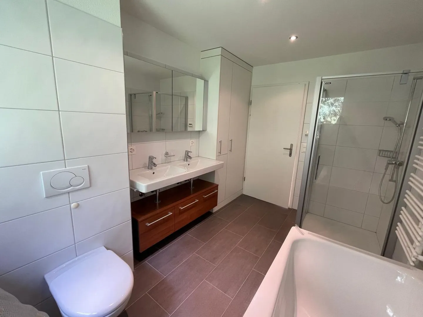 Charming 5.5-Room Semi-Detached House in Weggis with Lake View - Photo 14 of 18