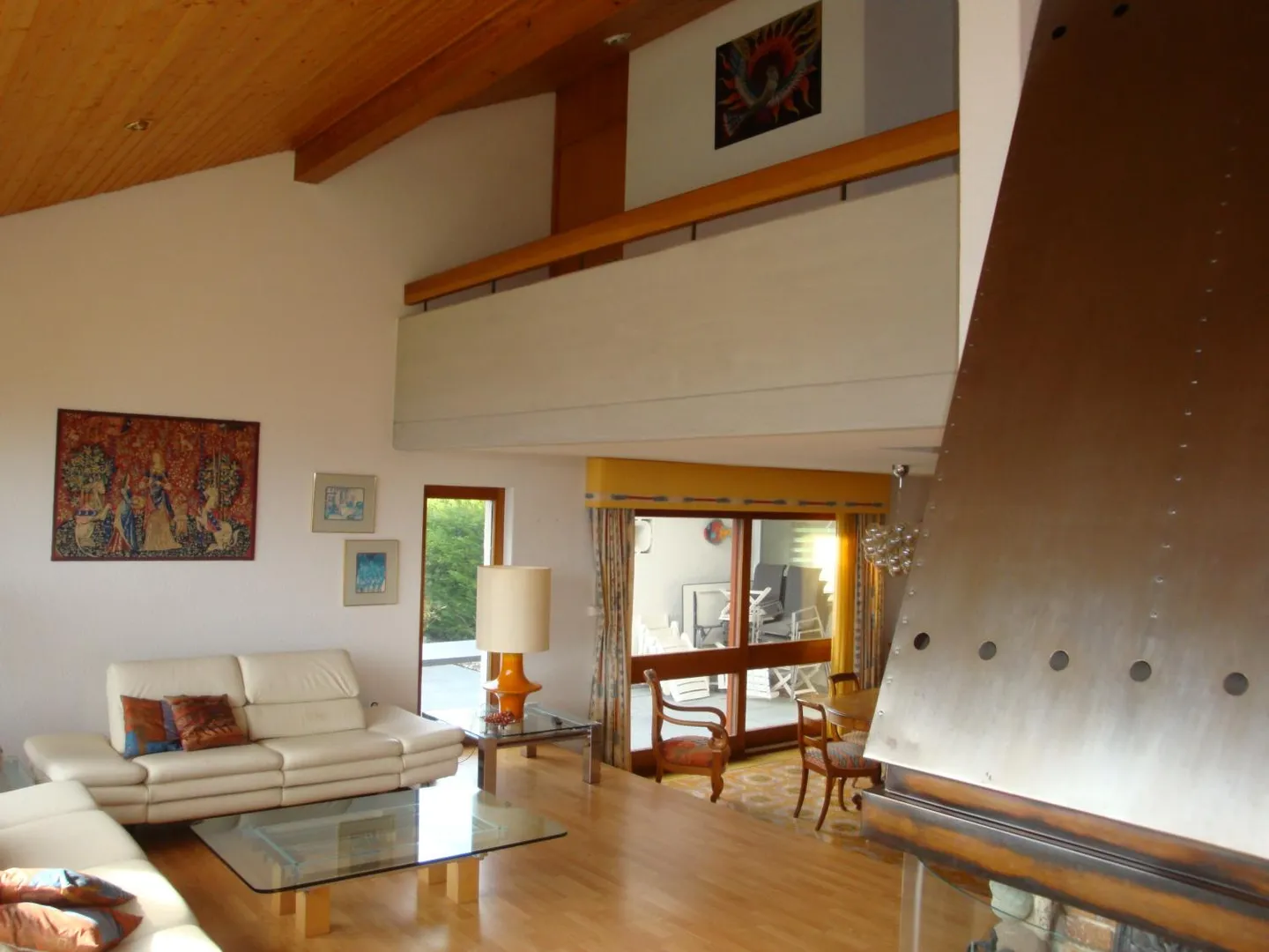 Villa - Photo 3 of 5