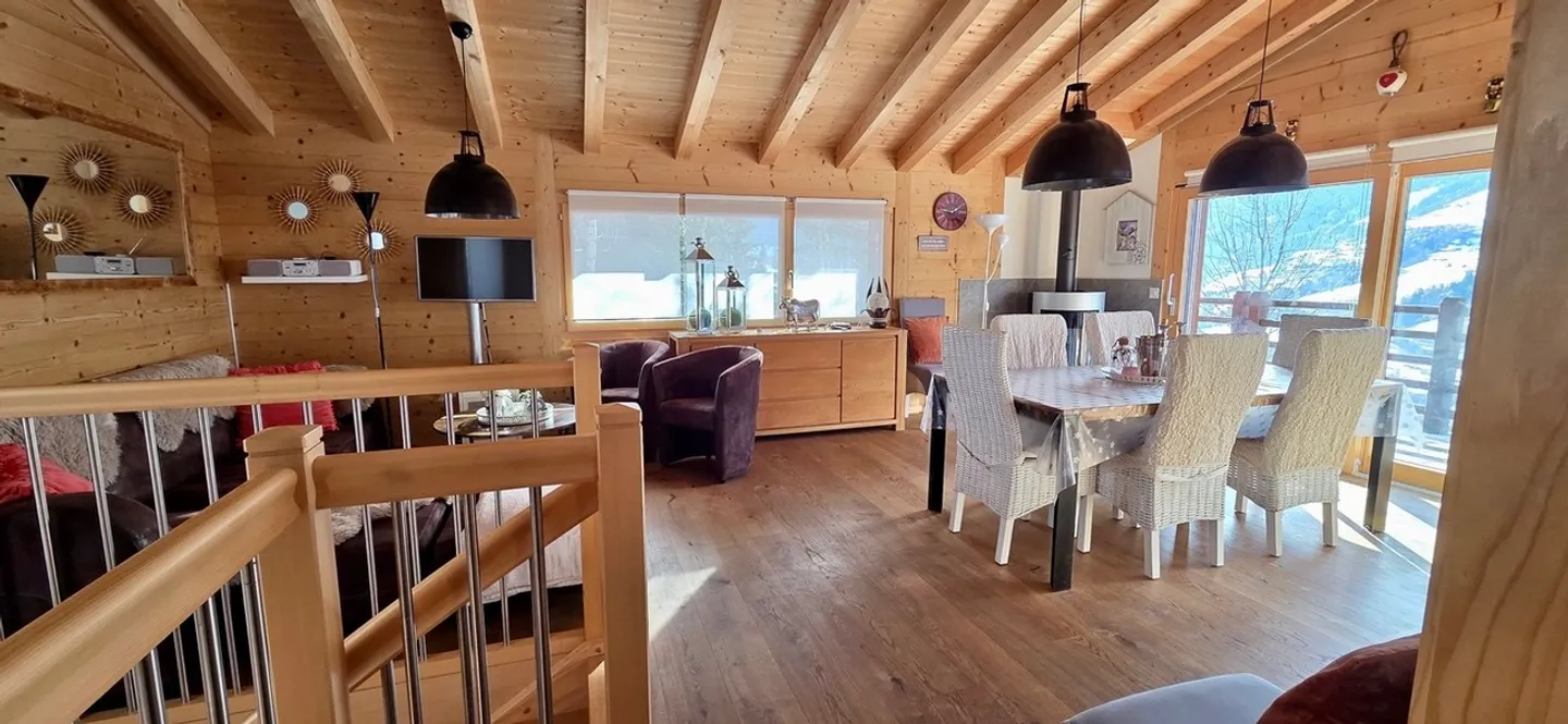 Chalet for sale - Photo 2 of 14