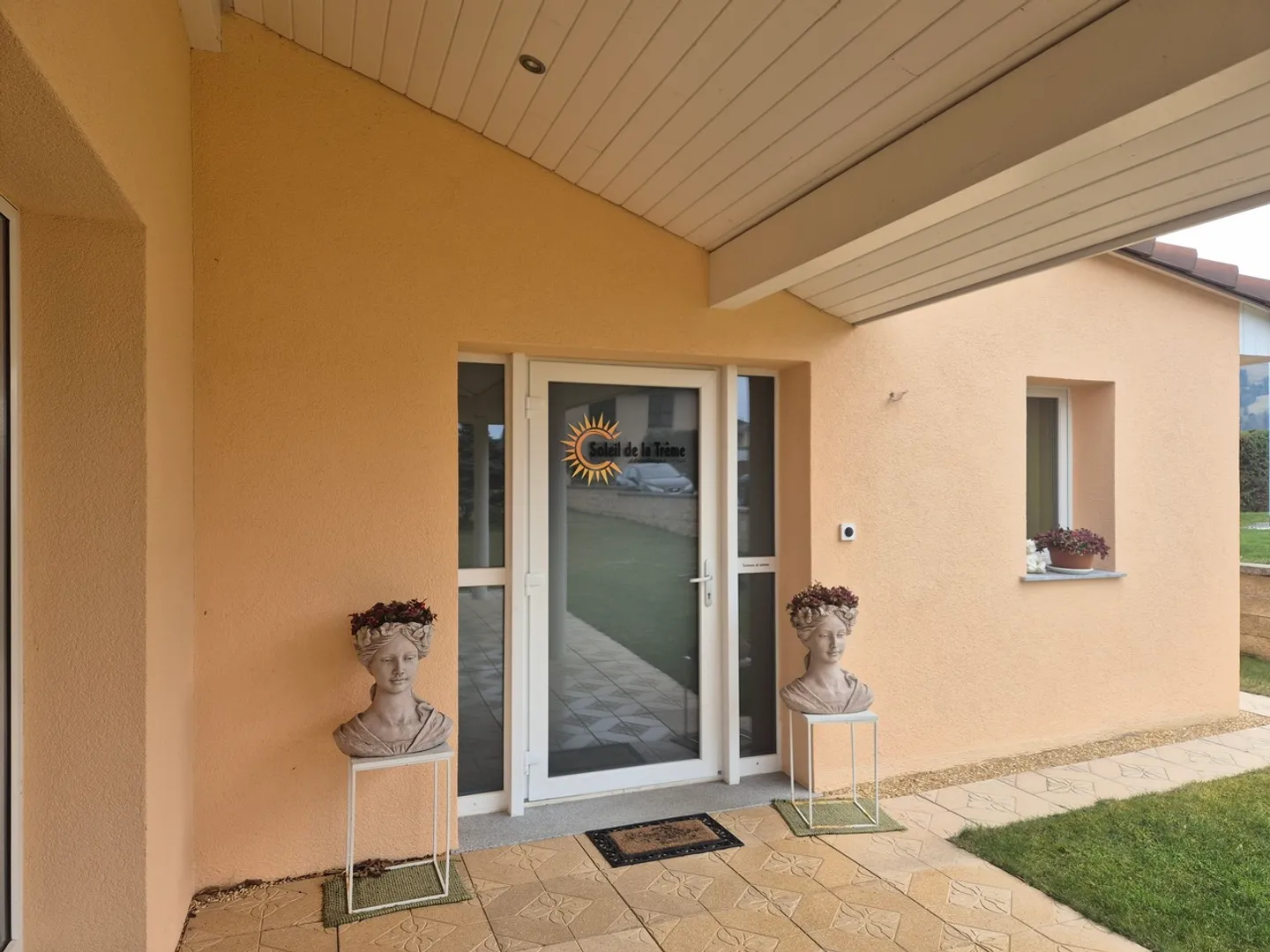 LA TOUR-DE-TRÊME / 13 m2 Lokal - Foto 1 von 5