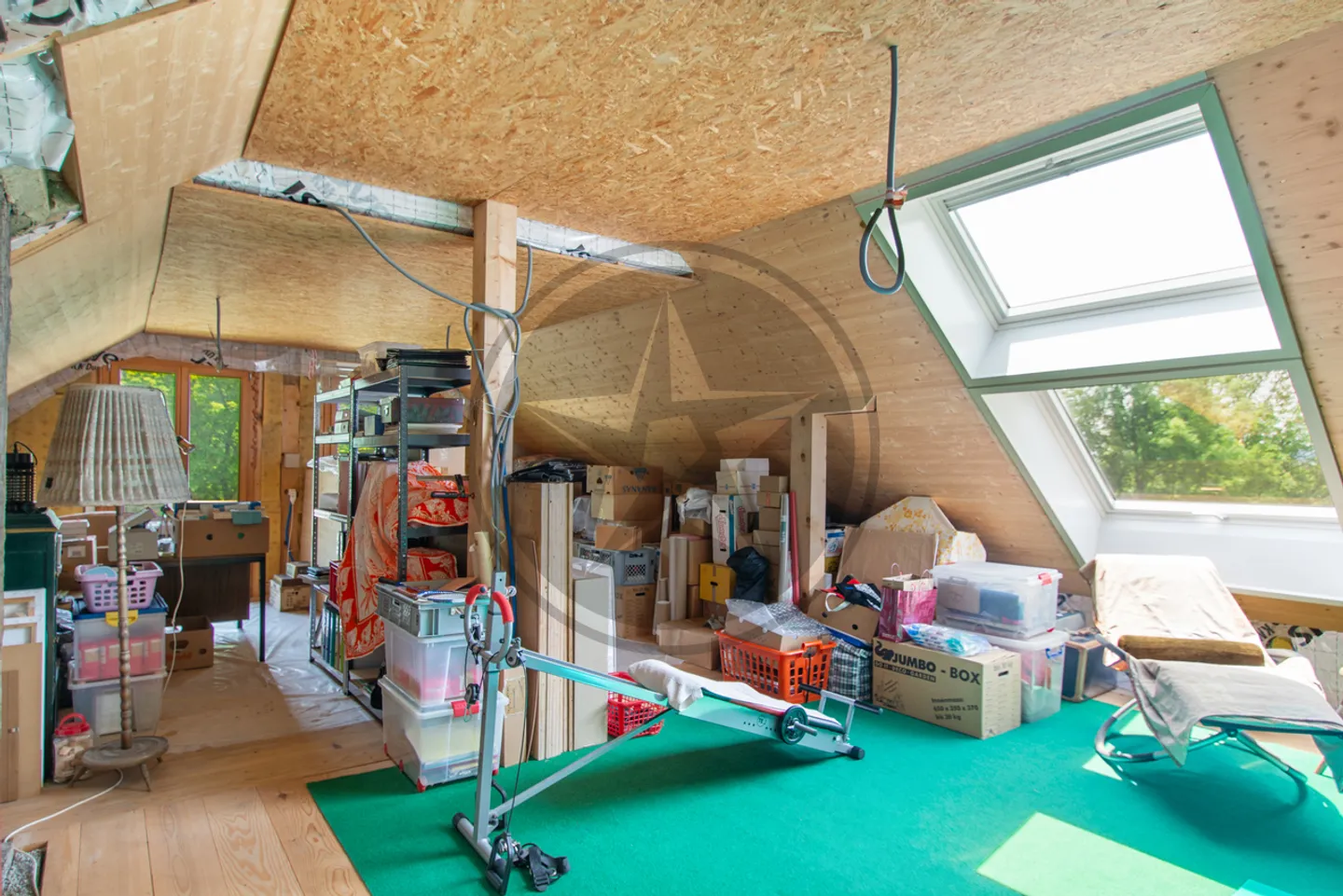 Ferme en rangée rénovée avec appartements, grange et terrain à bâtir - Photo 9 sur 13