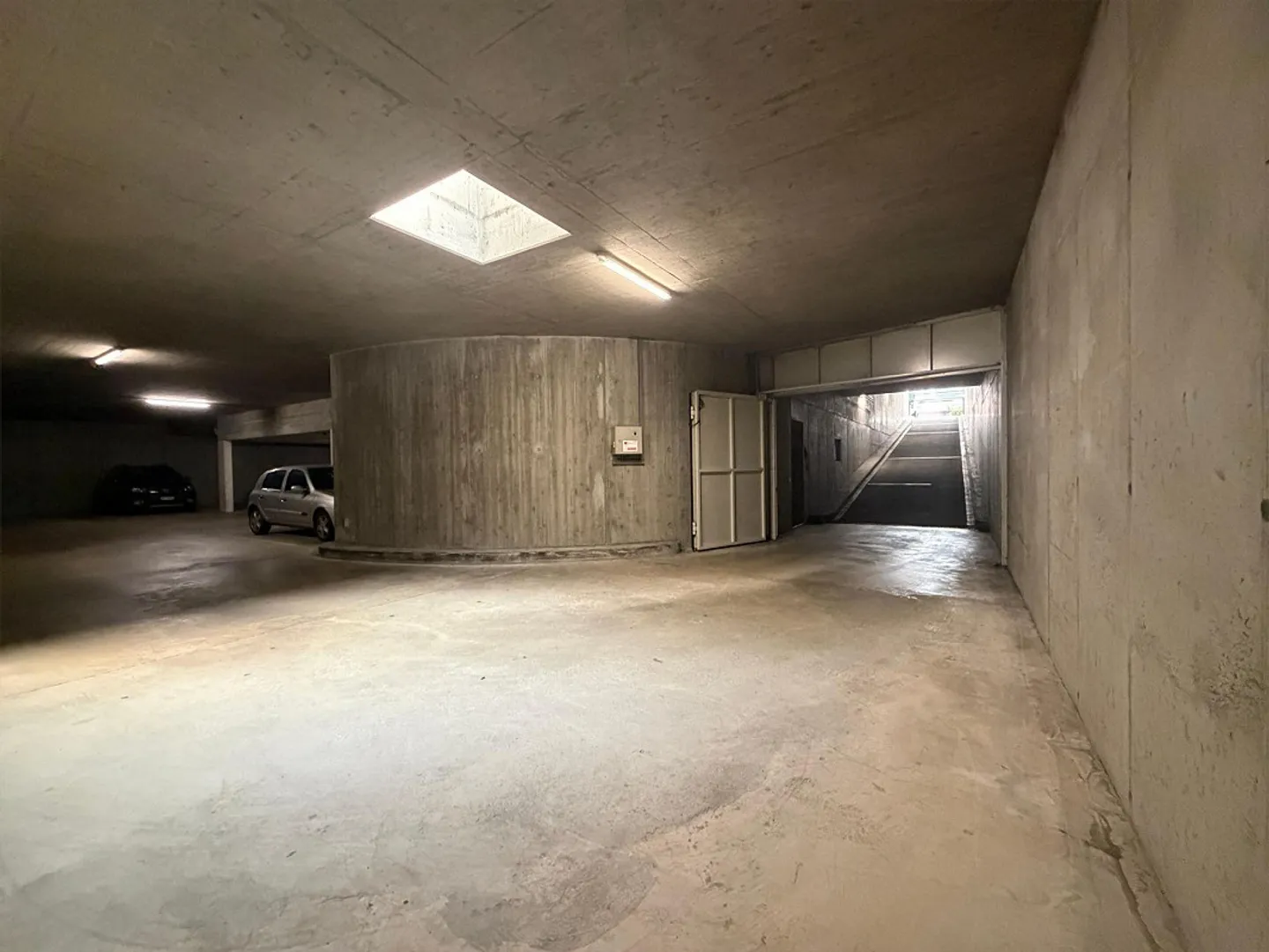 Gedeckter Parkplatz in Basel - Foto 4 von 7