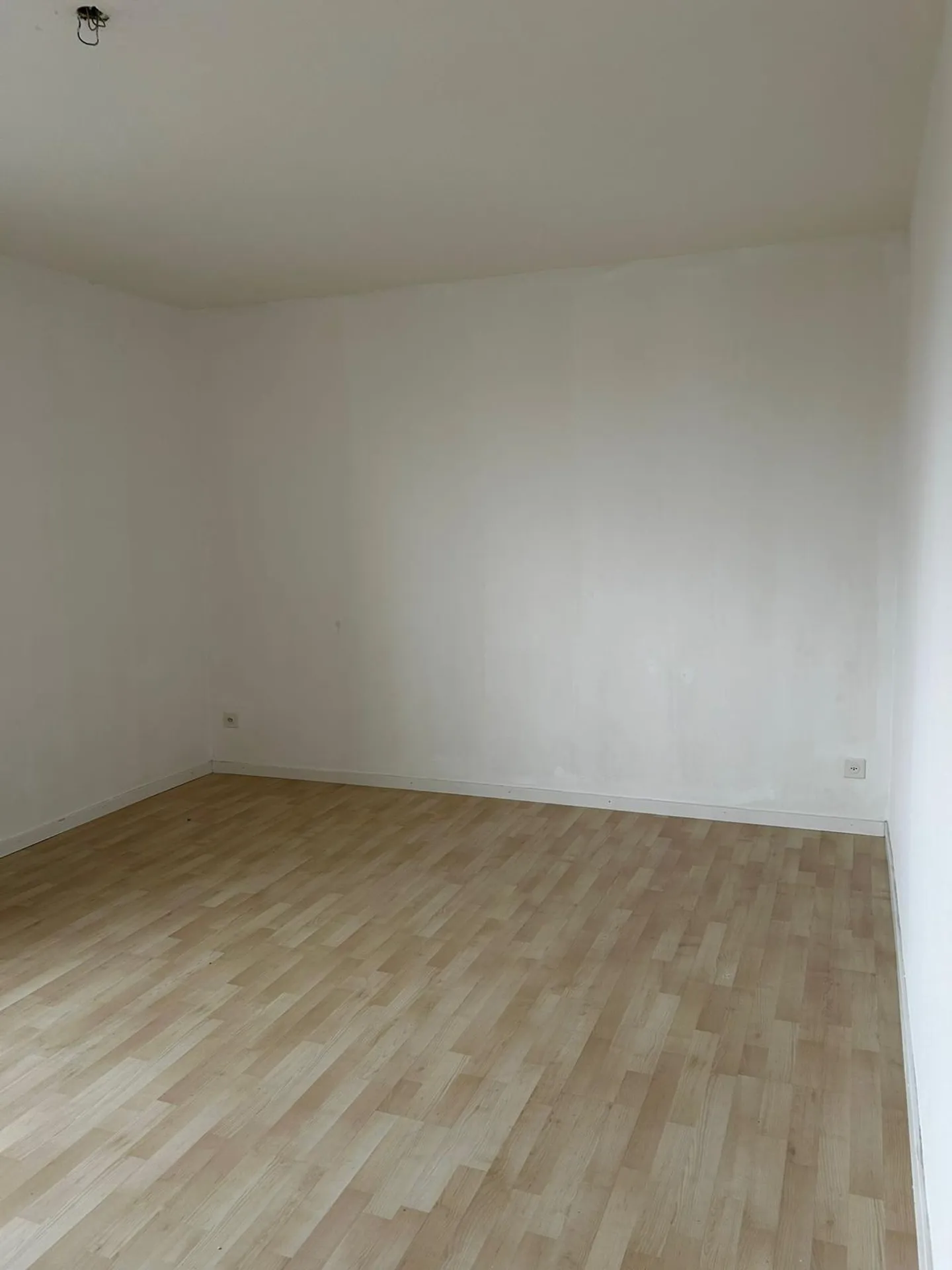 Luminoso appartamento di 4 stanze con balcone in posizione centrale a Sciaffusa - Foto 4 di 4