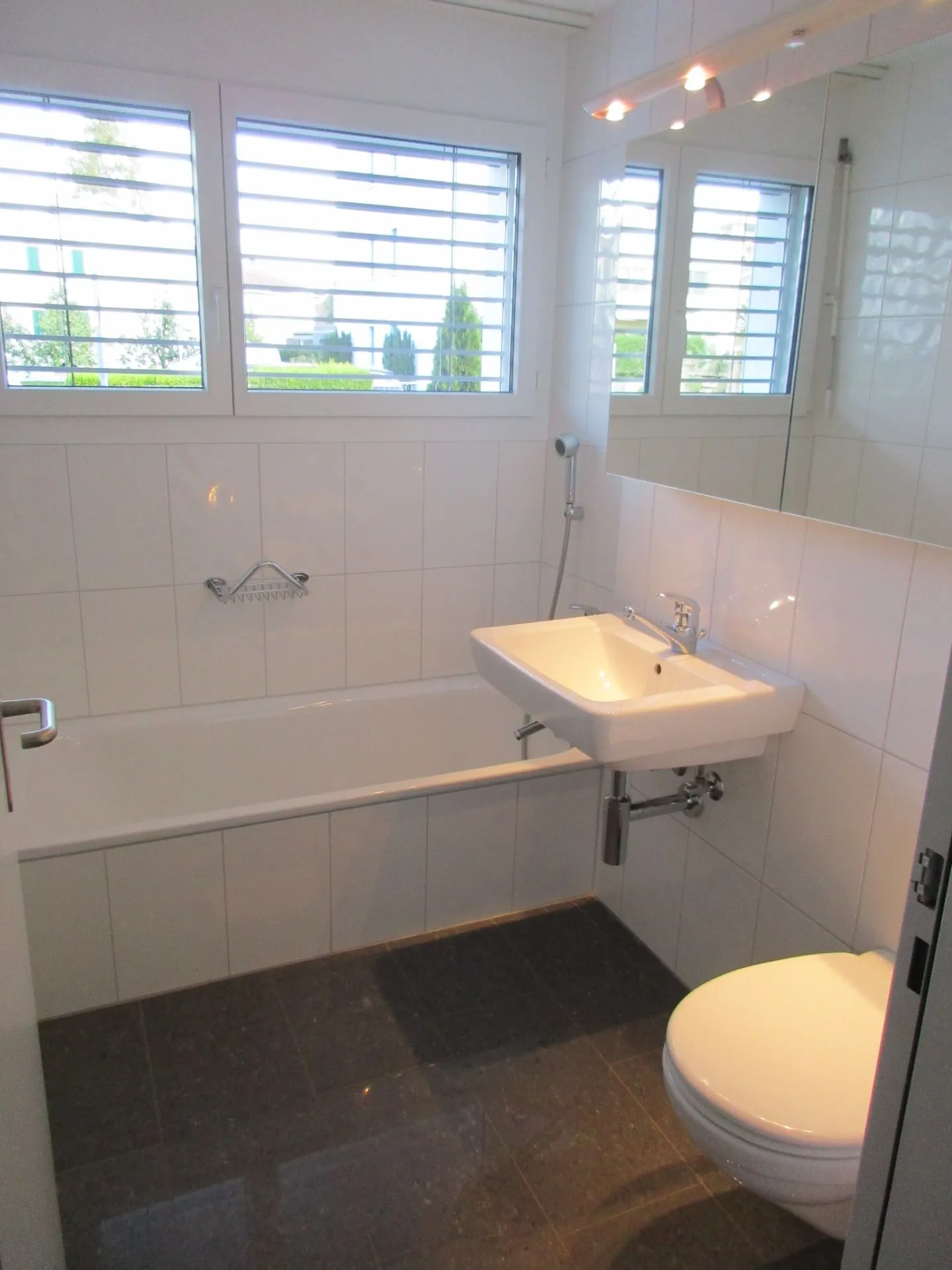 great ground floor apartment - Photo 12 of 17